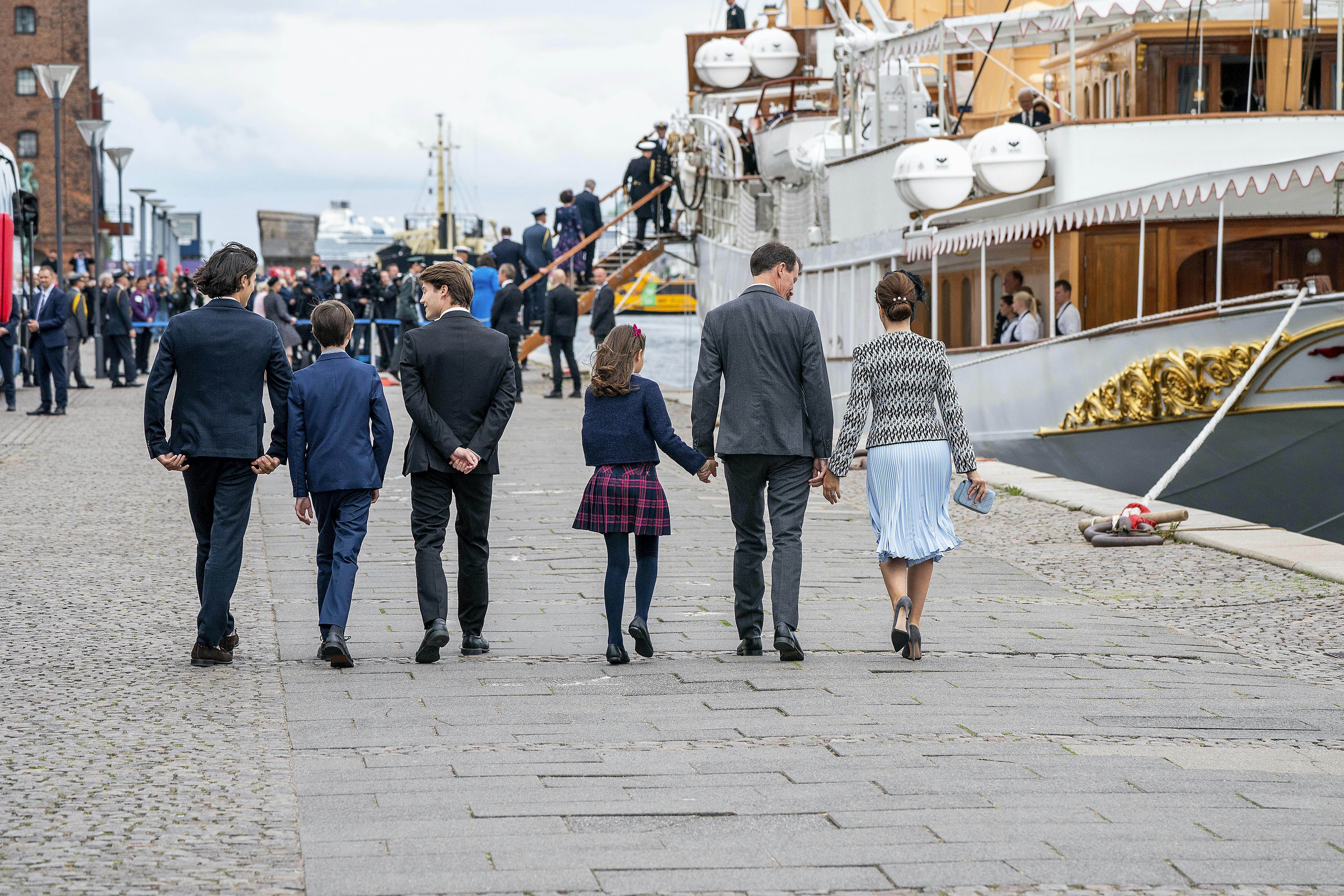 Efter kongehusets nedværdigende behandling vil Joachim nu primært tage sig af sin egen gren af familien.