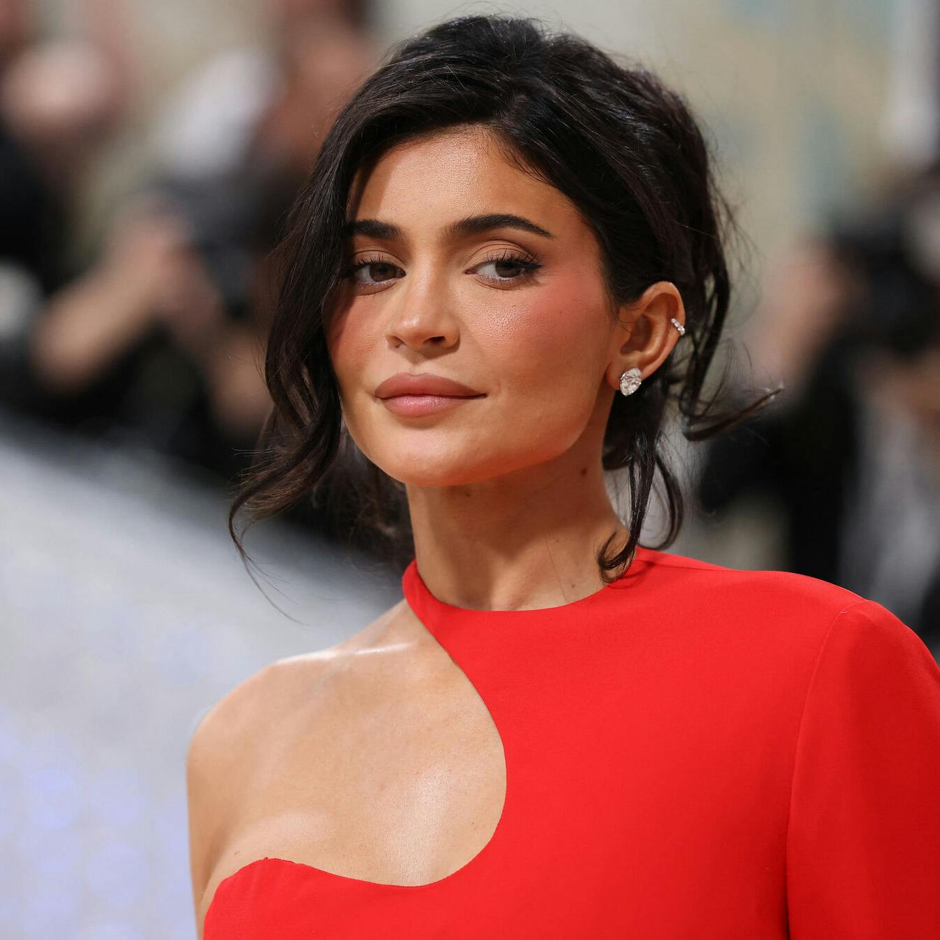 Kylie Jenner håber ikke at datteren Stormi ønsker at få lavet noget ved sin krop, når hun bliver 19 år.