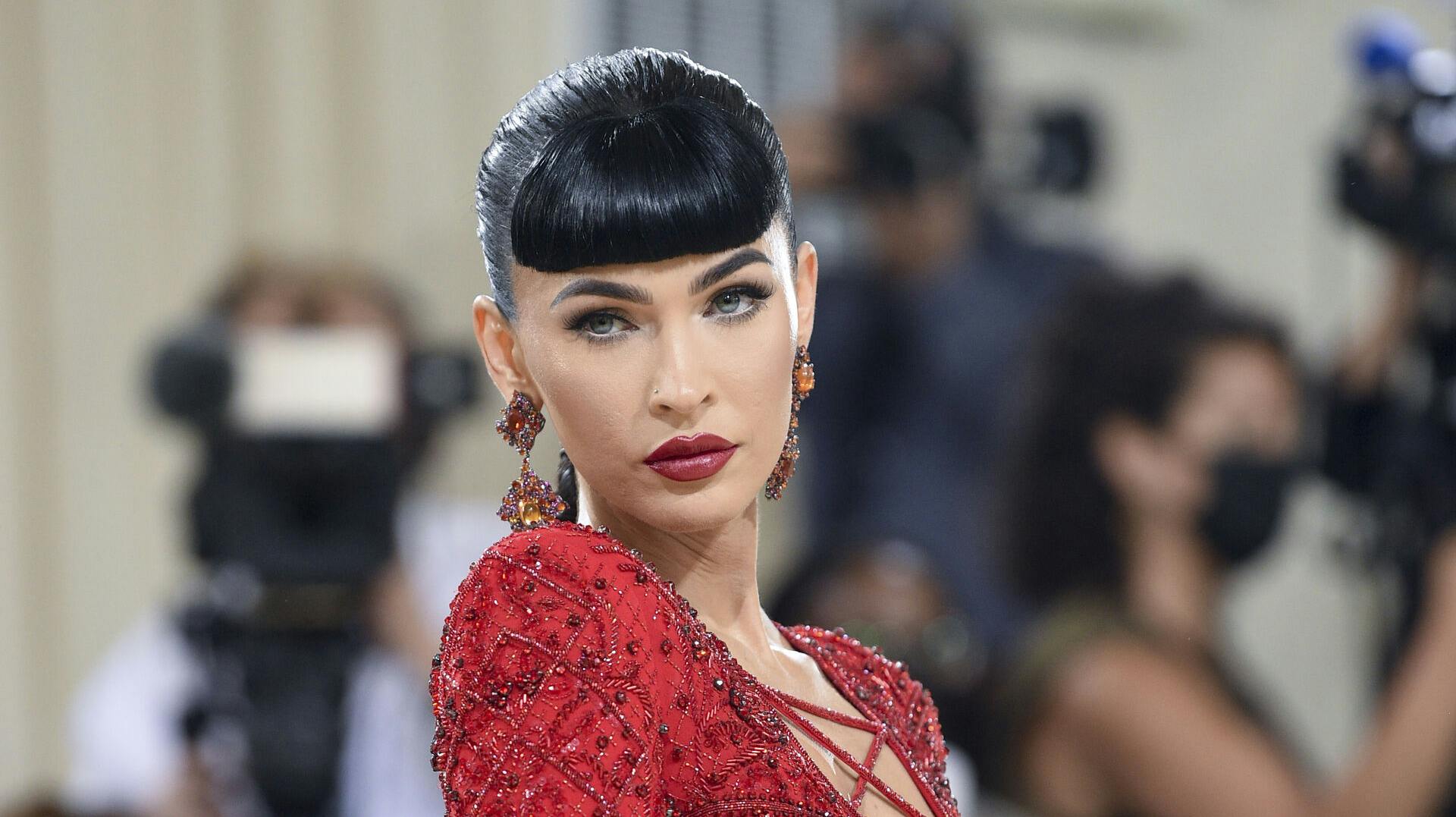 Megan Fox giver sine følgere endnu en pædagogisk opsang.