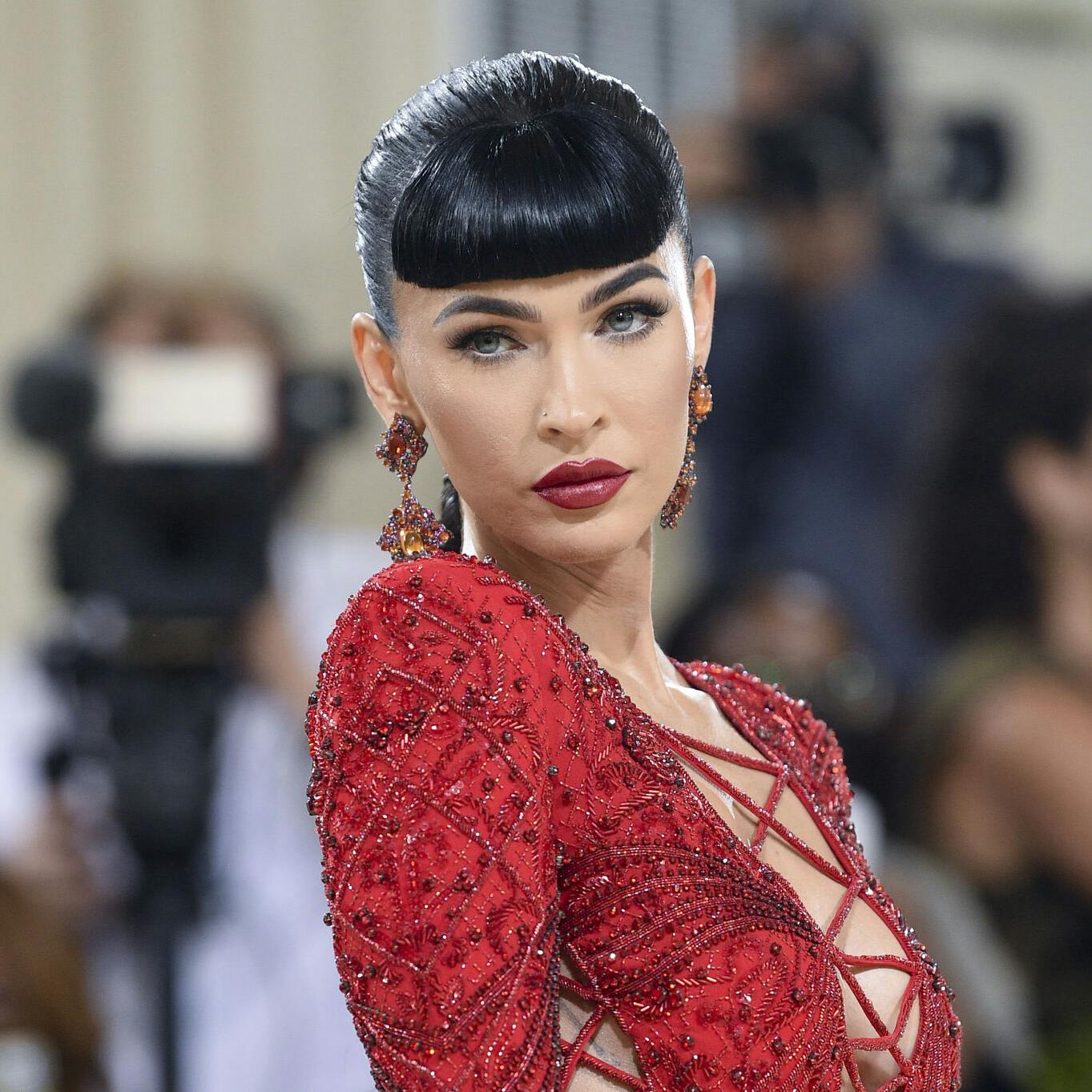 Megan Fox giver sine følgere endnu en pædagogisk opsang.