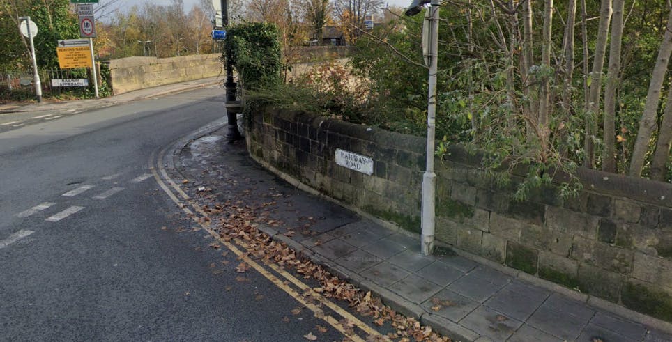 Betjente blev kaldt til Railway Road i Ormskirk efter en anmeldelse om "uroligheder". 