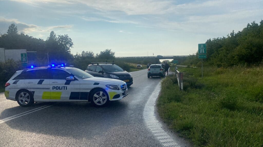 Området blev afspærret, mens redningsfolkene arbejdede på at redde de tilskadekomne.