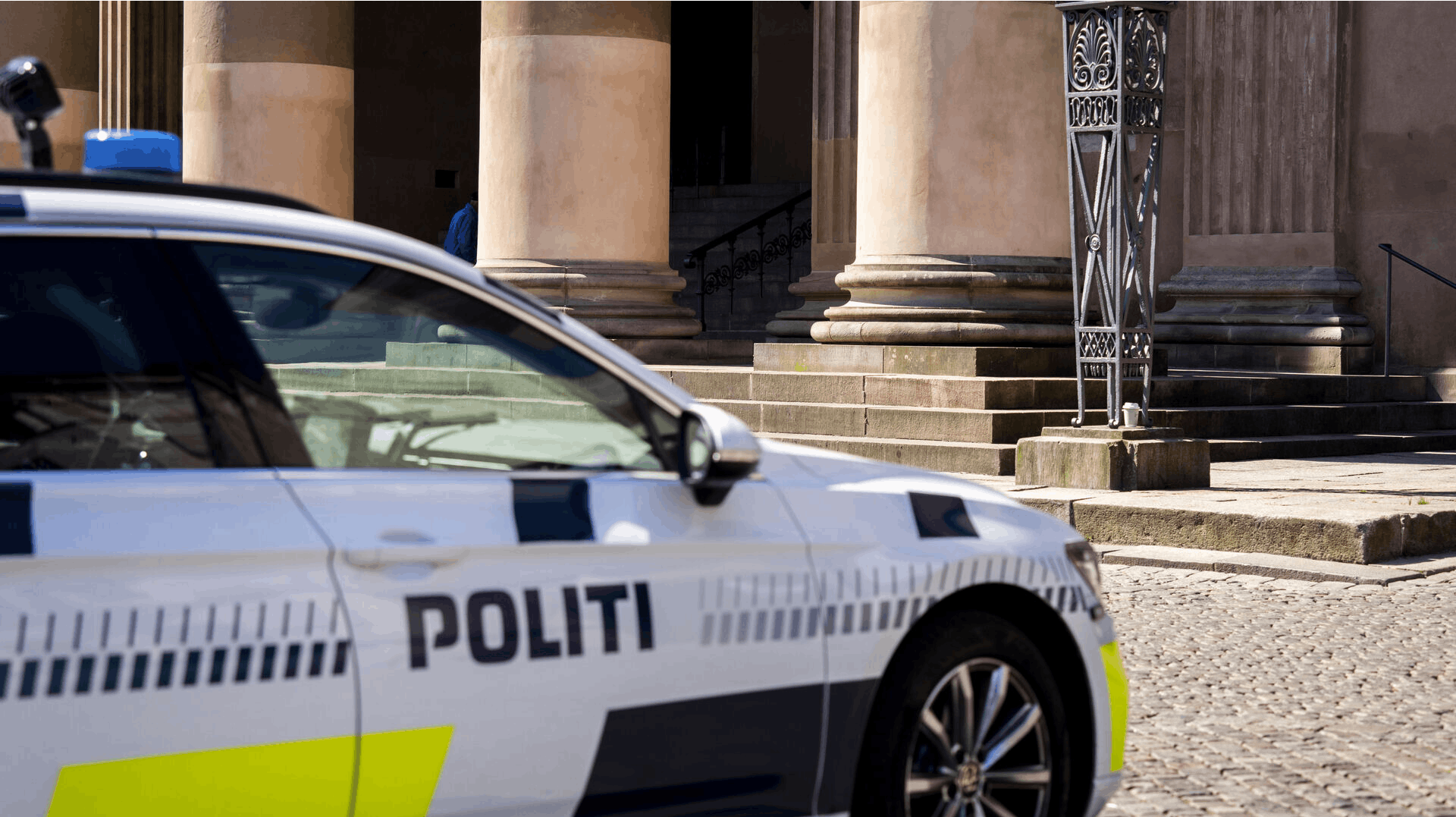 Østjyllands Politi vil gerne i kontakt med et ægtepar, som søndag fulgte to 9-årige piger hjem efter en meget ubehagelig oplevelse.