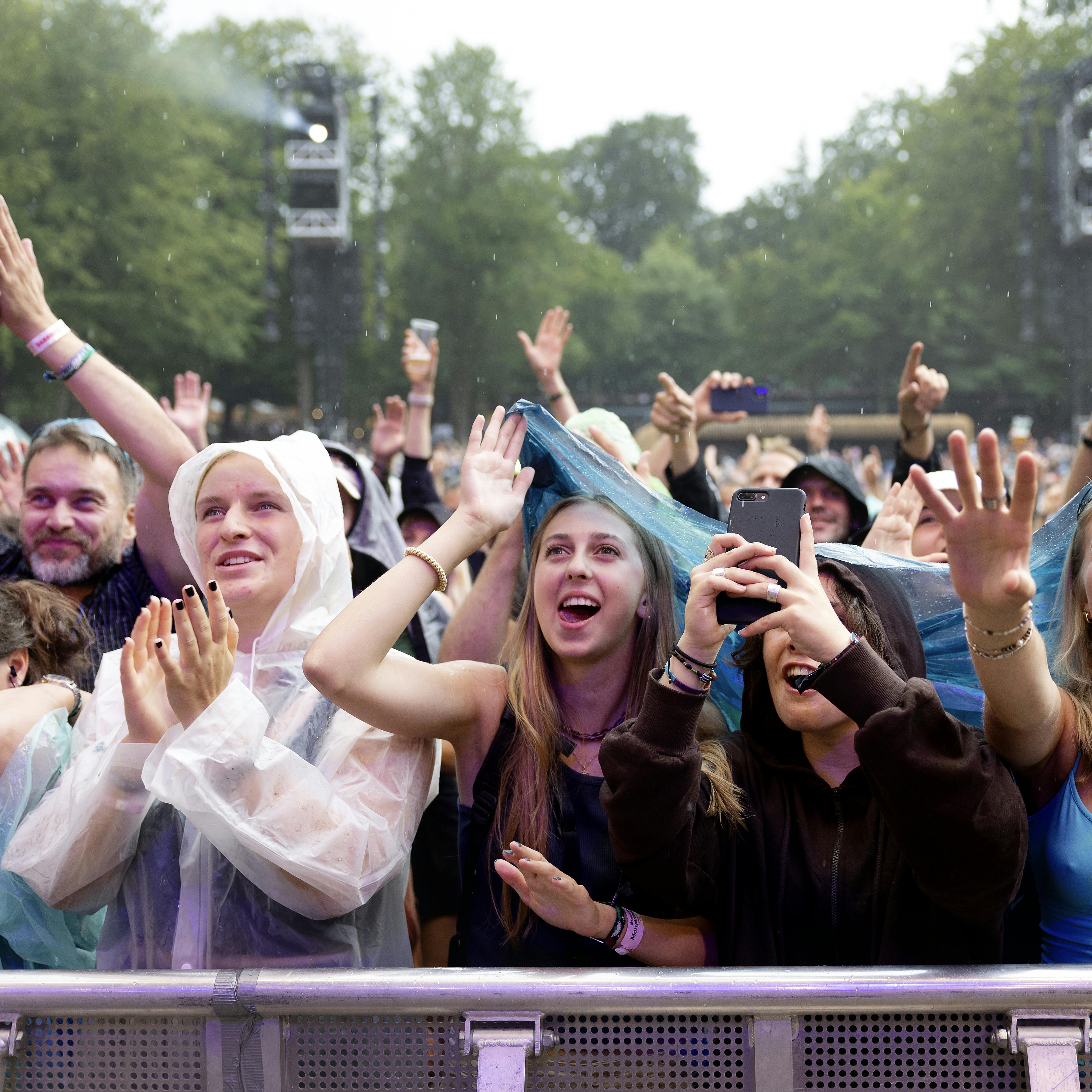 Festivalen Smukfest. Koncert med Nile Rodgers fra Chic. Publikum.