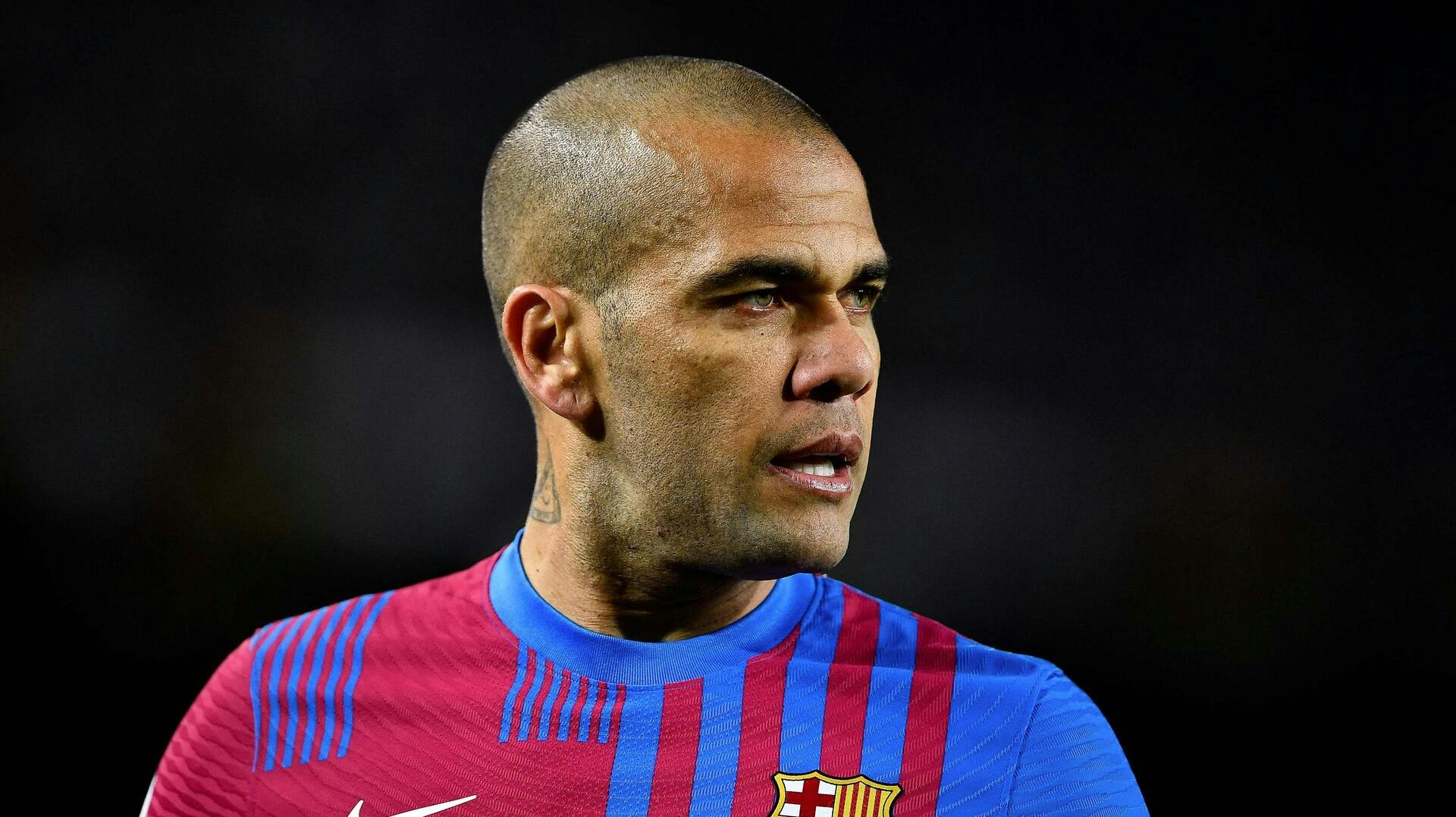 Dani Alves er officielt tiltalt for voldtægt.