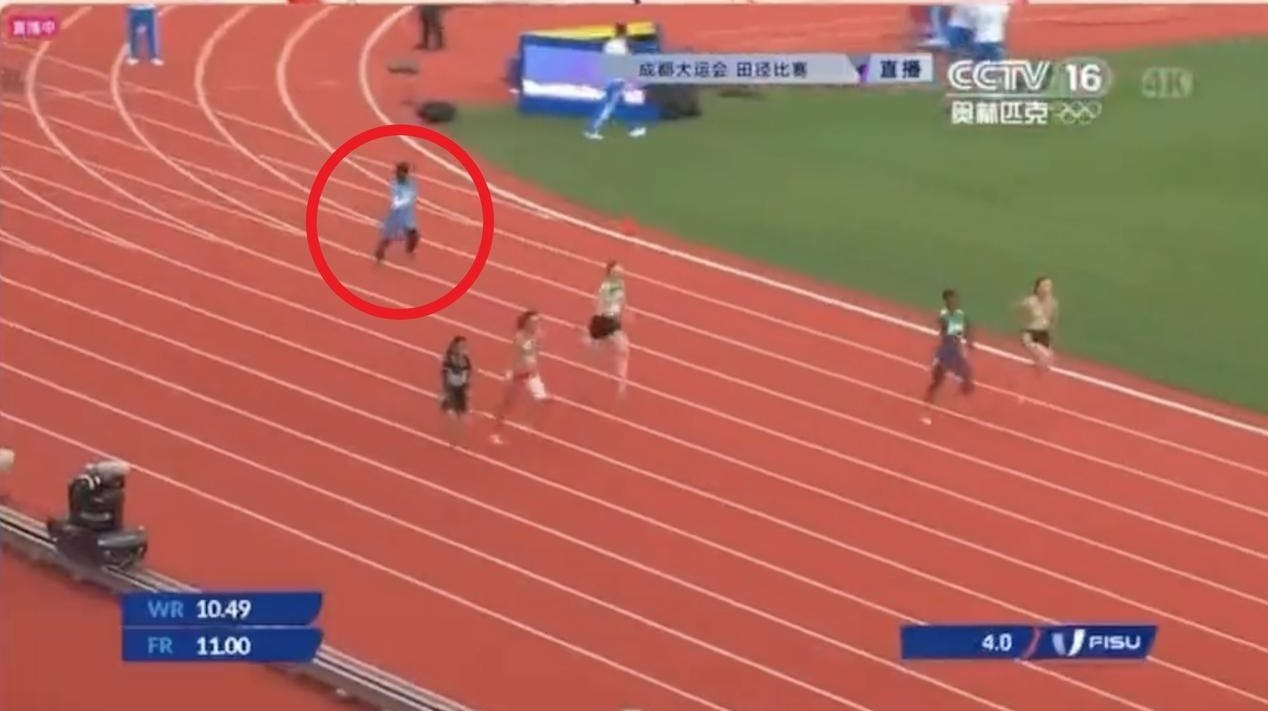 En somalisk "sprinter" kom ti sekunder senere over målstregen end vinderen af 100 meter-løbet.