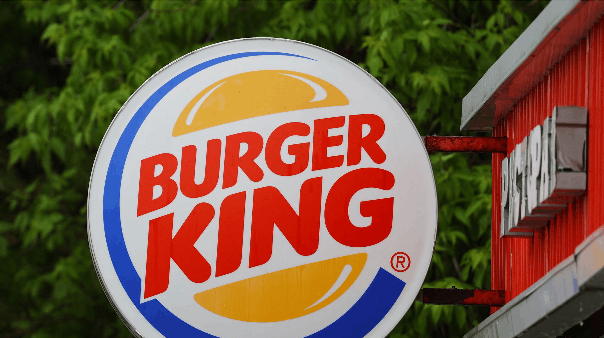 Det vækker bestemt ikke glade miner i hovedkvarteret hos Burger King, at en af firmaets danske afdelinger nu slæber rundt på en sur smiley for ringe rengøring. De kan så glæde sig over, at det er den eneste, som firmaet har fået i år.