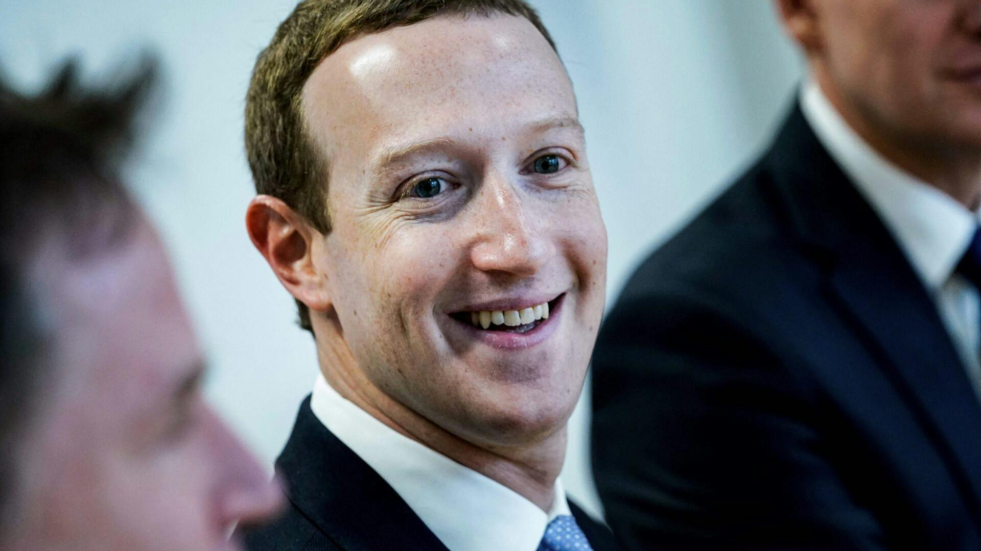Mark Zuckerberg holder sig ikke tilbage, når han tager på Maccen.