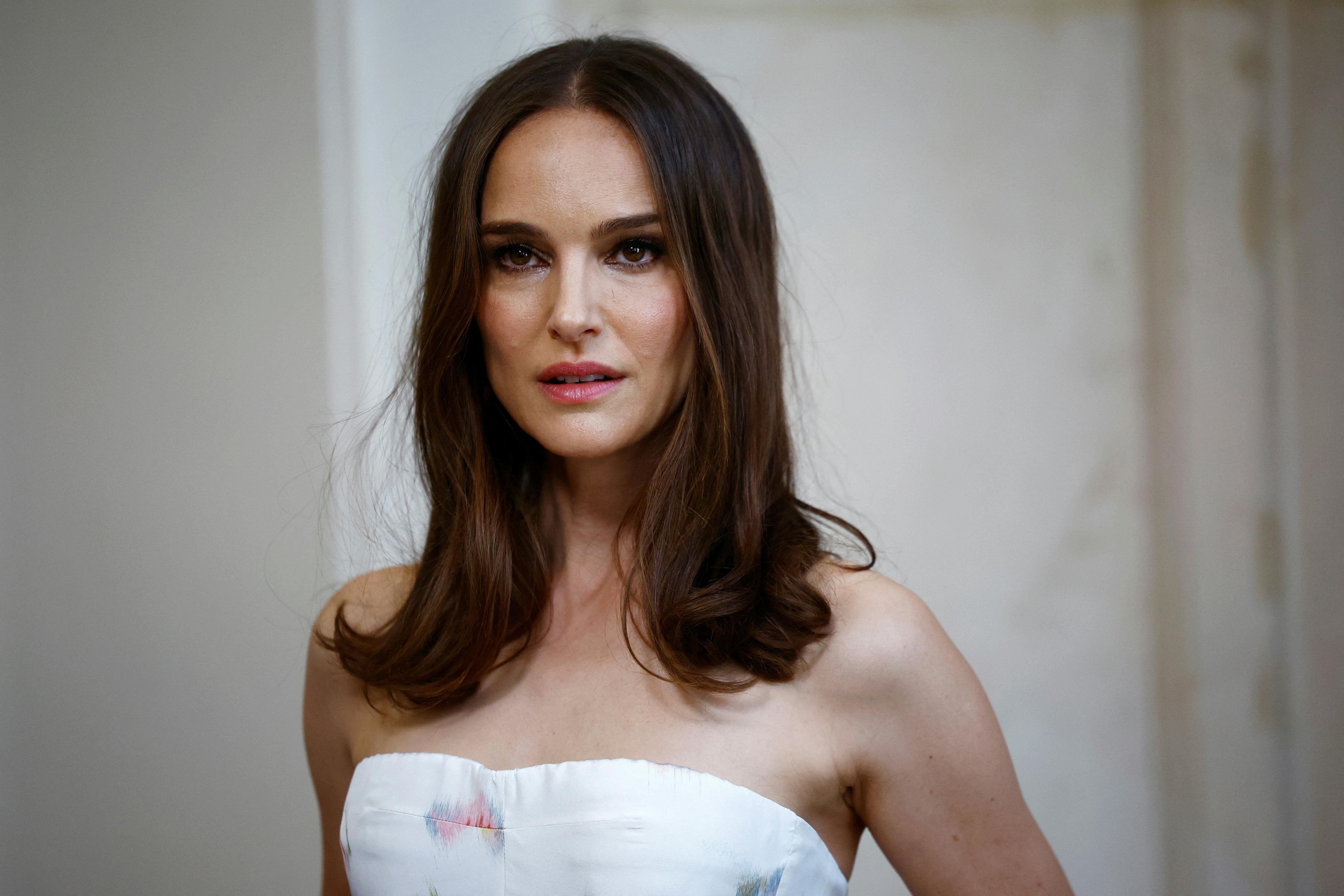 Natalie Portman poses during a photocall before Dior Haute Couture Fall/Winter 2023-2024 collection show in Paris, France, July 3, 2023. REUTERS/Sarah Meyssonnier