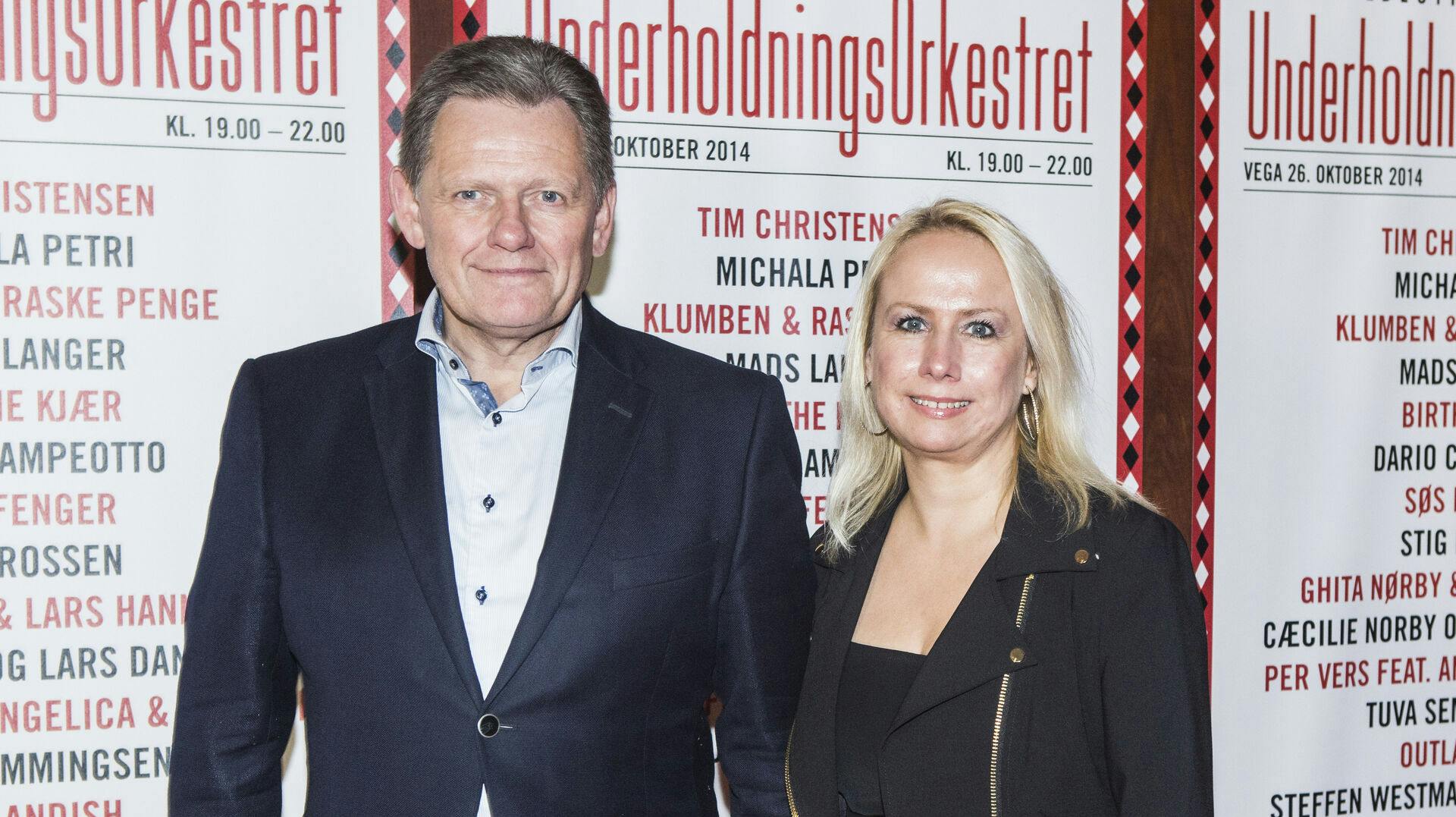 Rød løber før Hyldestkoncerten til DR's Underholdningsorkester på Store Vega søndag d. 26/10-2014. Her ses Lars Barfoed med kæresten Helle Sjelle.