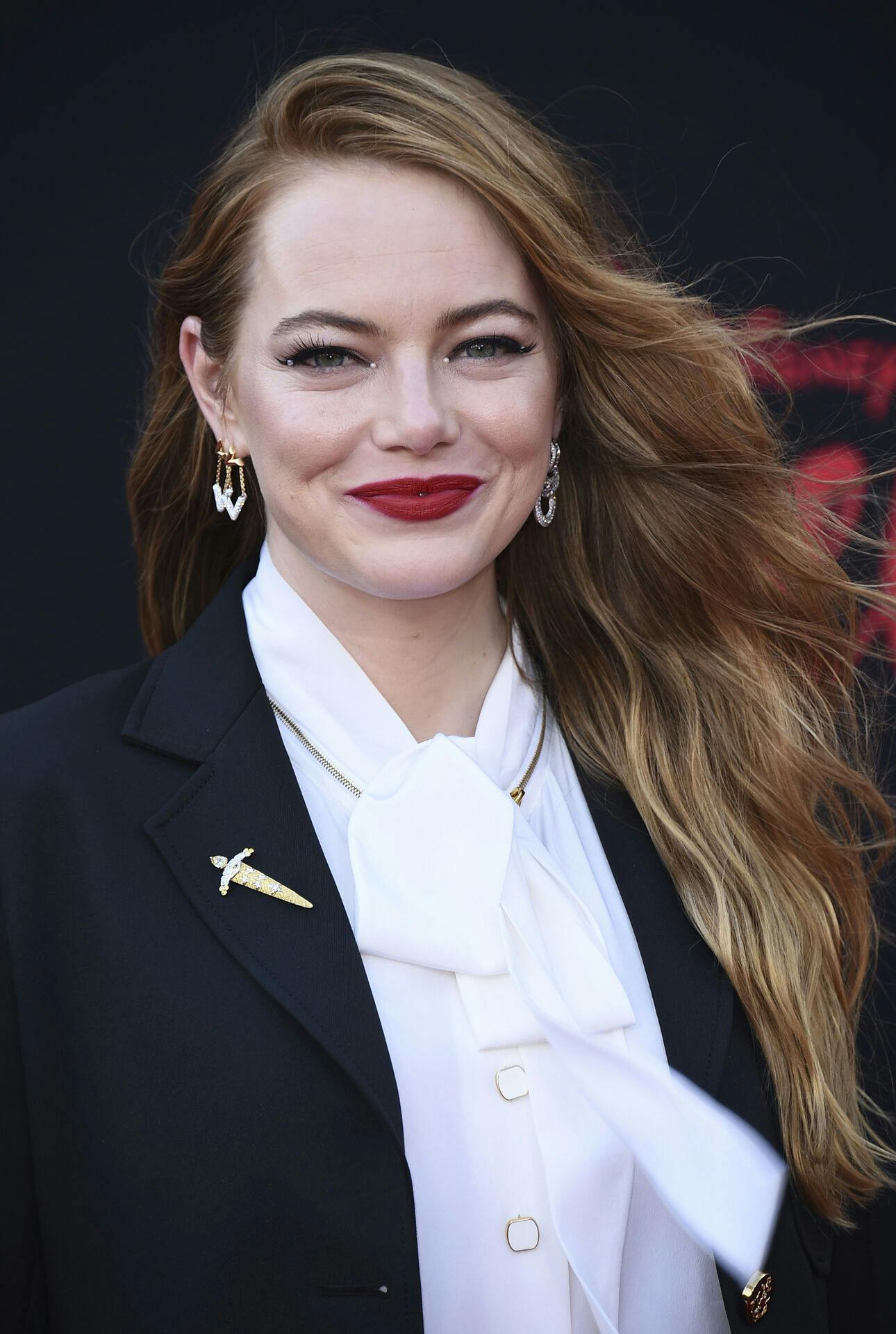 Håret på stjernen var noget længere, da hun troppede op til premieren "Cruella"-filmen i 2021. 