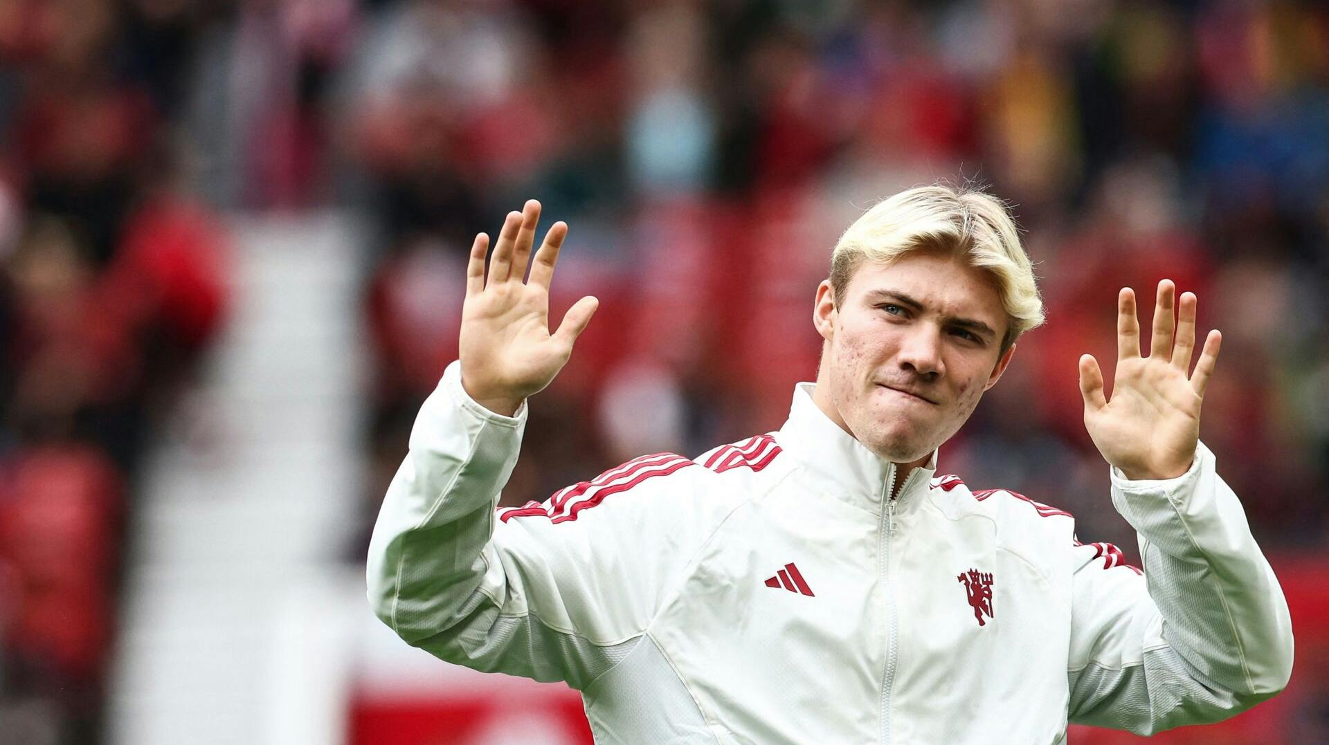 Rasmus Højlund blev i sidste uge præsenteret på et fyldt Old Trafford til stor jubel fra de fremmødte fans. 