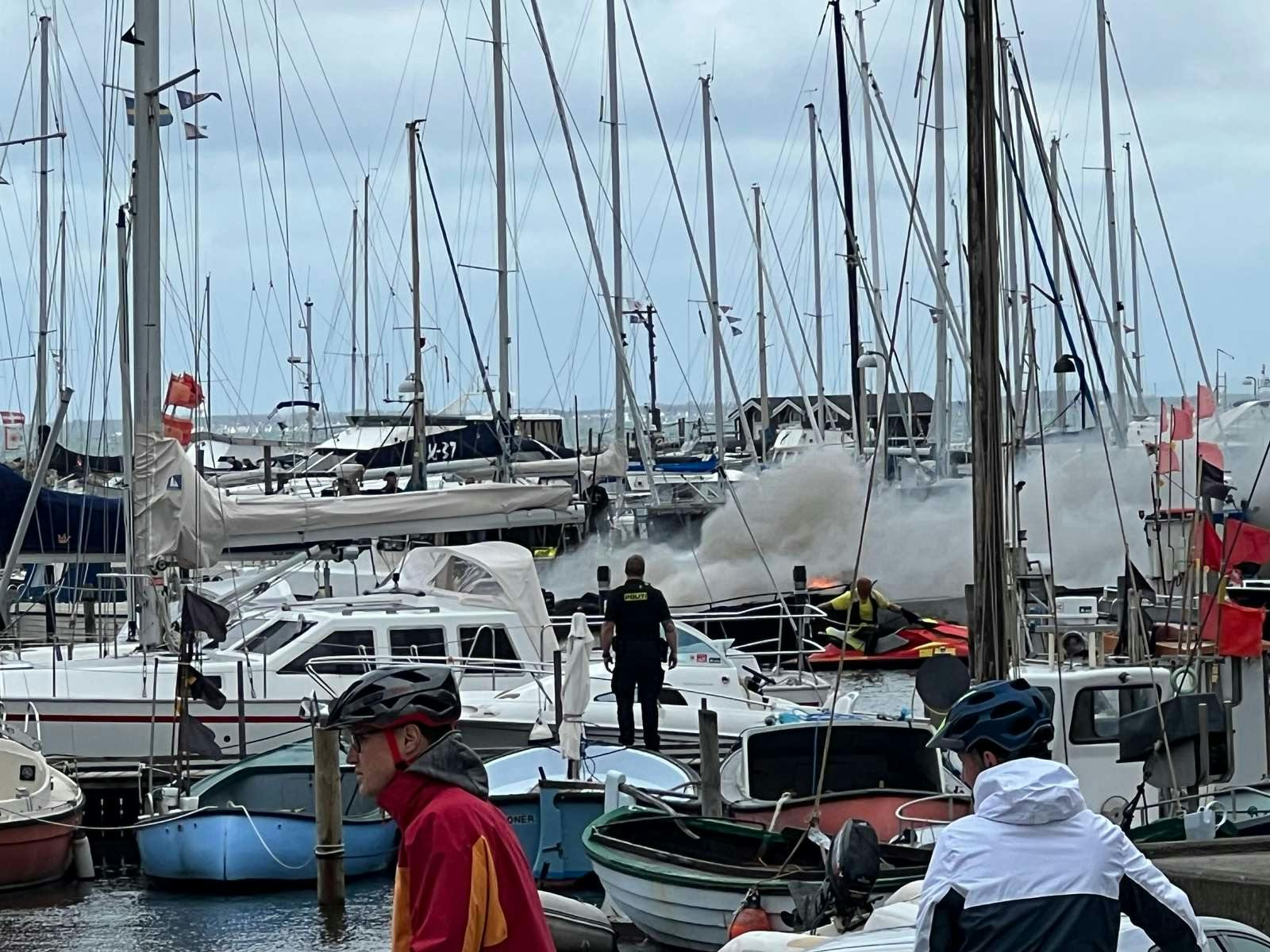 Brand i Hornbæk havn