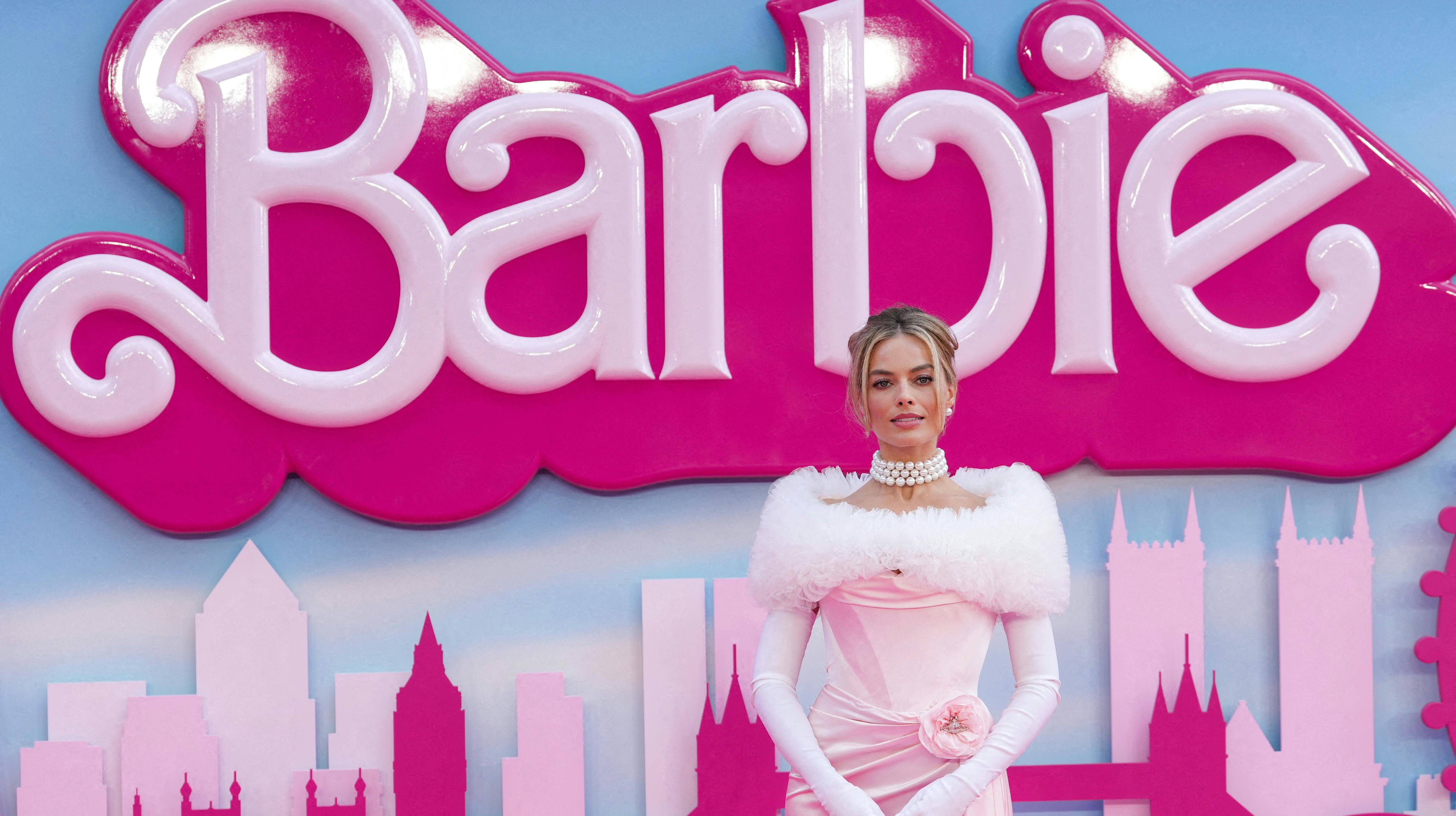 "Barbie"-filmen med Margot Robbie har storhittet, men er blevet forbudt i en række lande – senest i Kuwait.
