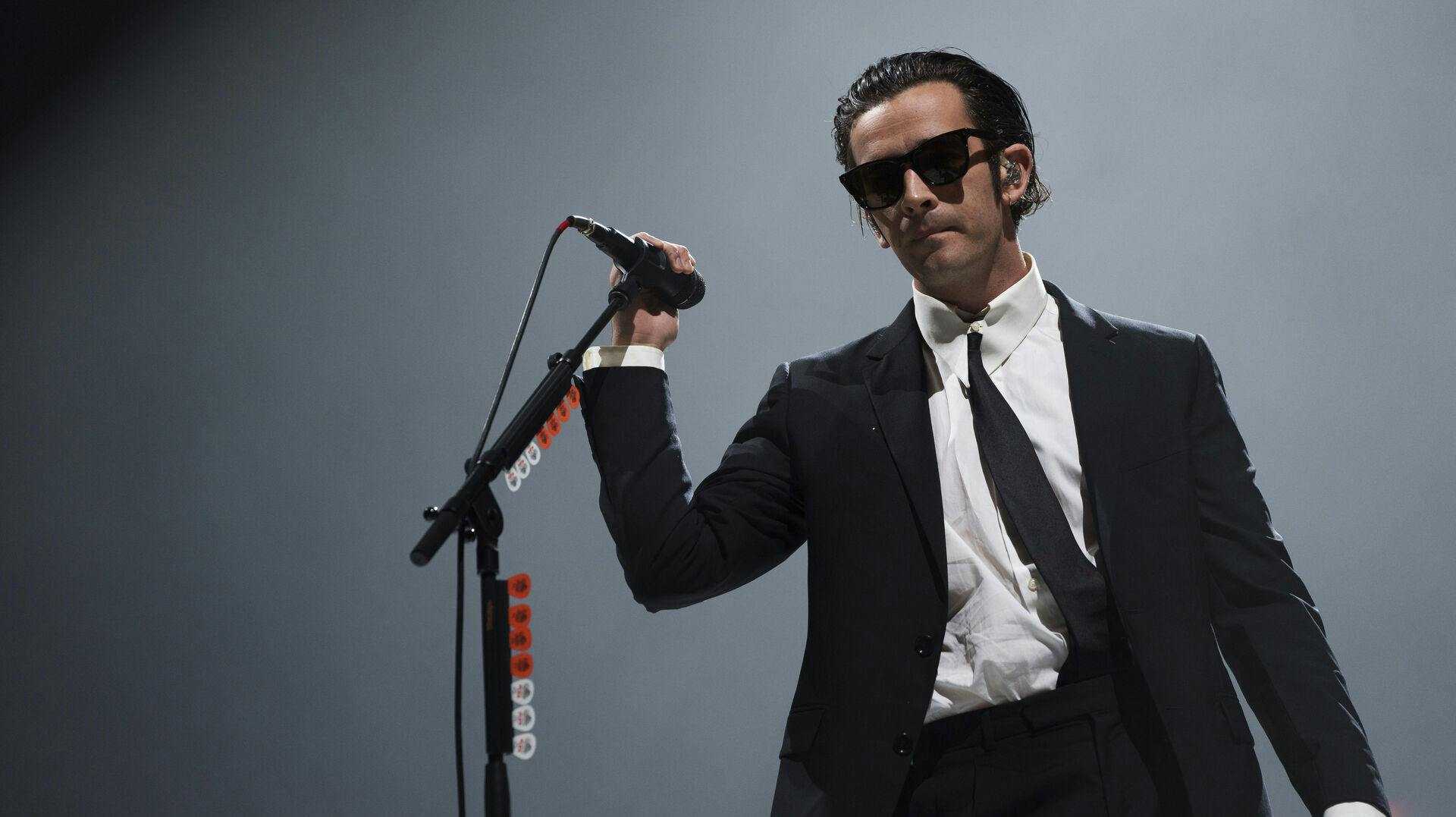 Matty Healy og resten af "The 1975" er blevet sagsøgt efter deres optræden i Kuala Lumpur.