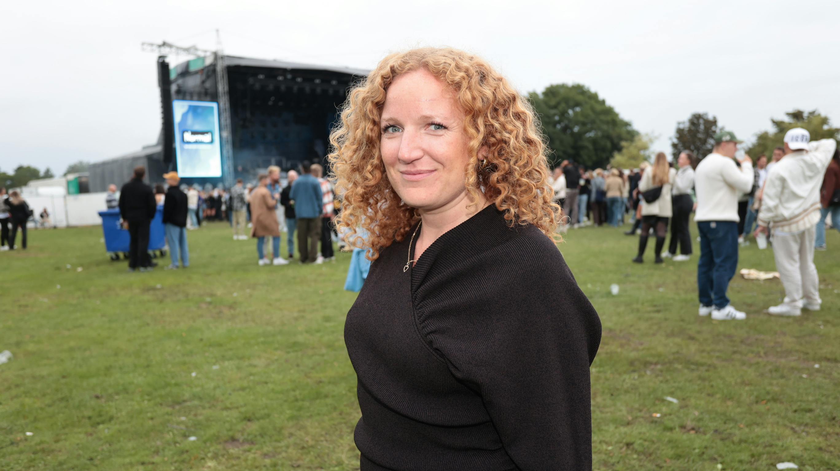 Enhedslistens Rosa Lund har ikke i sinde at feste til Ne-Yo, efter han udtalte sig noget uheldigt om transkønnede og forældrerollen.