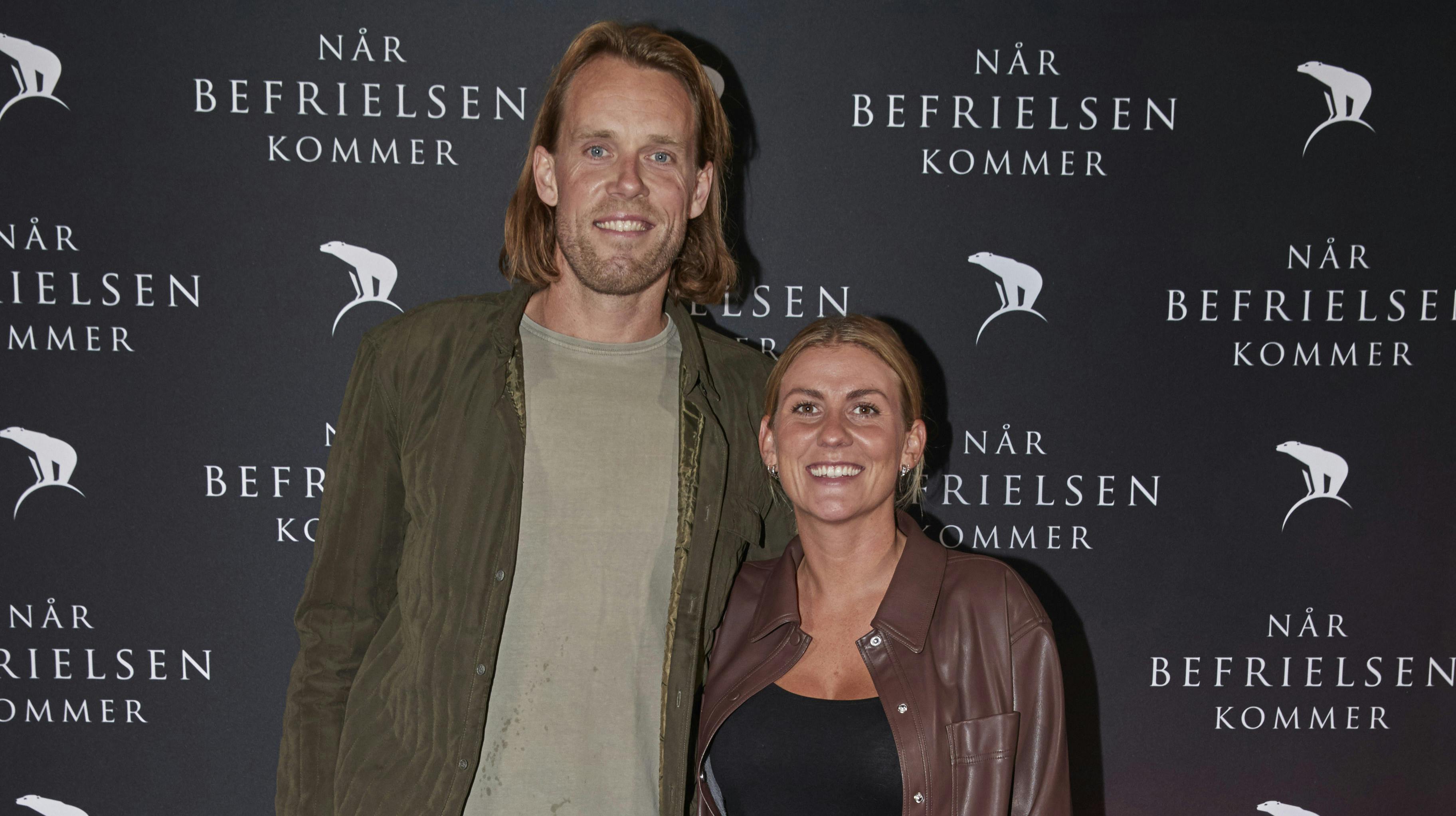 Mette Sommer og kæresten Kristian ”Krelle” Kjær Lindegaard havde deres rød løber-debut lørdag til gallapremieren på "Når befrielsen kommer".