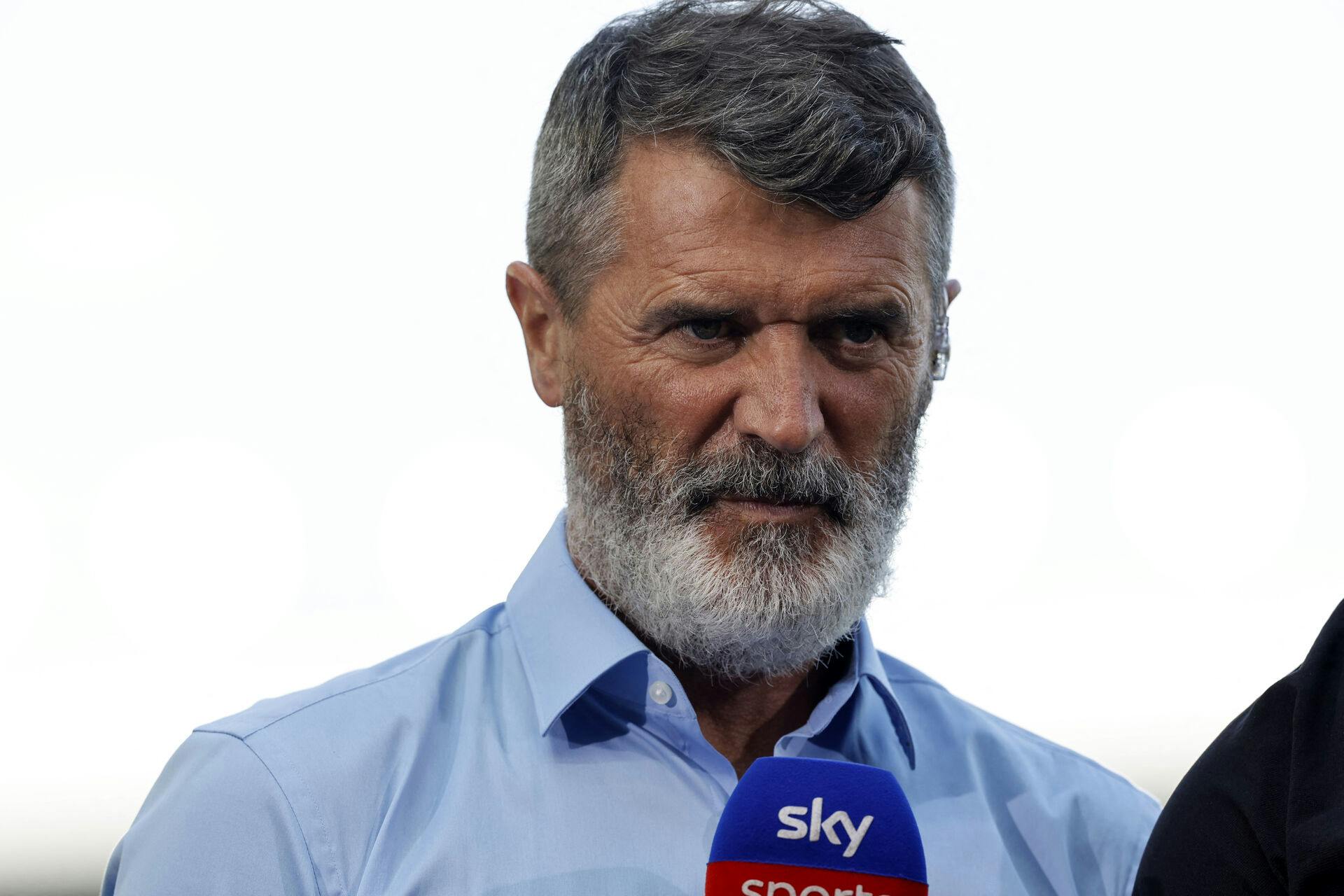 Roy Keane langer ud efter Salah.