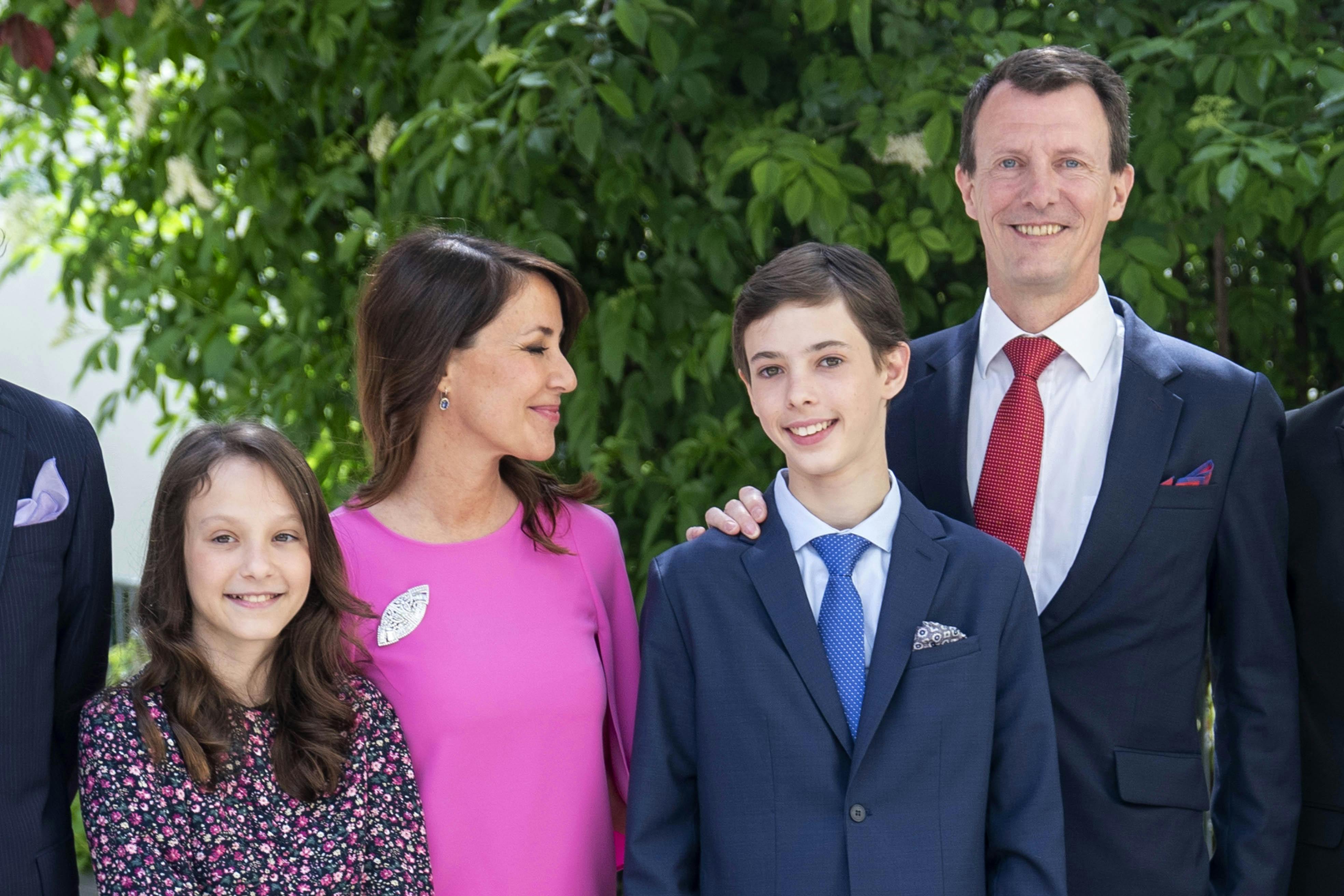 Komtesse Athena, Prinsesse Marie, grev Henrik og prins Joachi