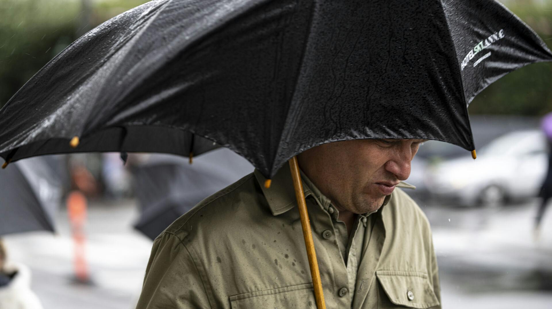Regn og blæst rammer København mandag den 7. august 2023. Lavtryk, regnvejr og kraftig blæst rammer Danmark.. (Foto: Thomas Traasdahl/Ritzau Scanpix)