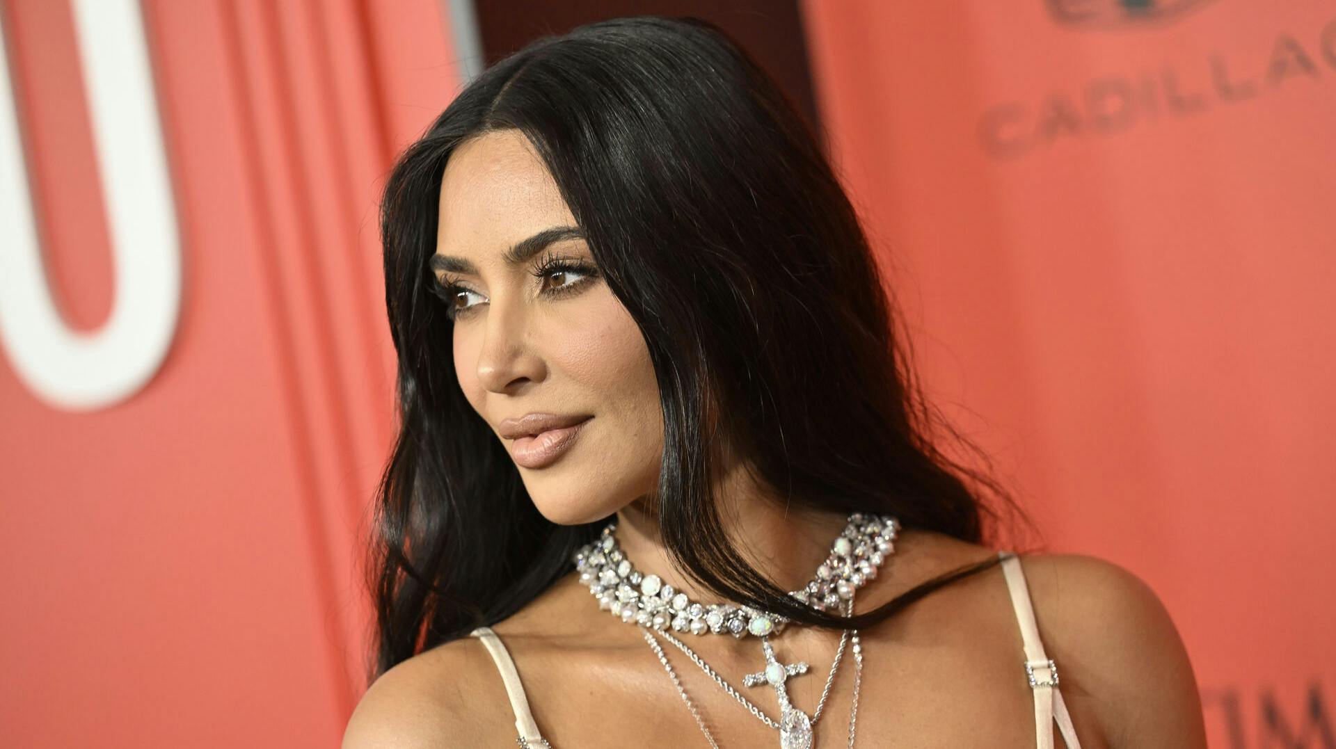 Kim Kardashian har gjort det igen, folkens!