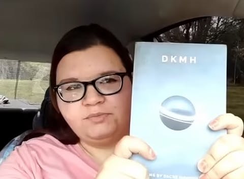 McKala var overbevist om, at det var den virkelig Dacre, hun kommunikerede med blandt andet, fordi han ifølge McKala havde særlig information om "Stranger Things"-serien.