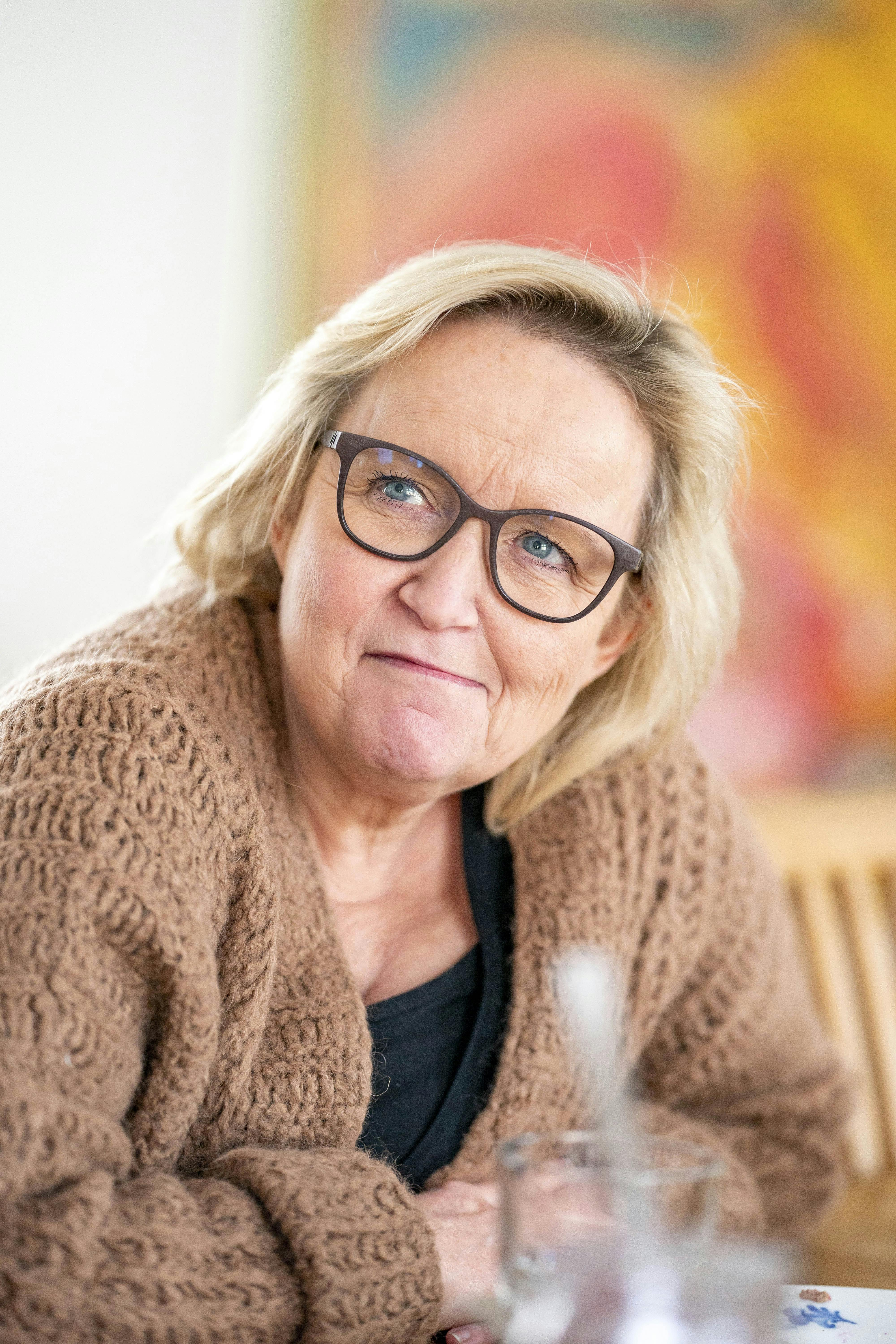 Indtil videre kører det for Tine Gøtzsche i "Forræder", der er nået halvvejs i sæsonen.