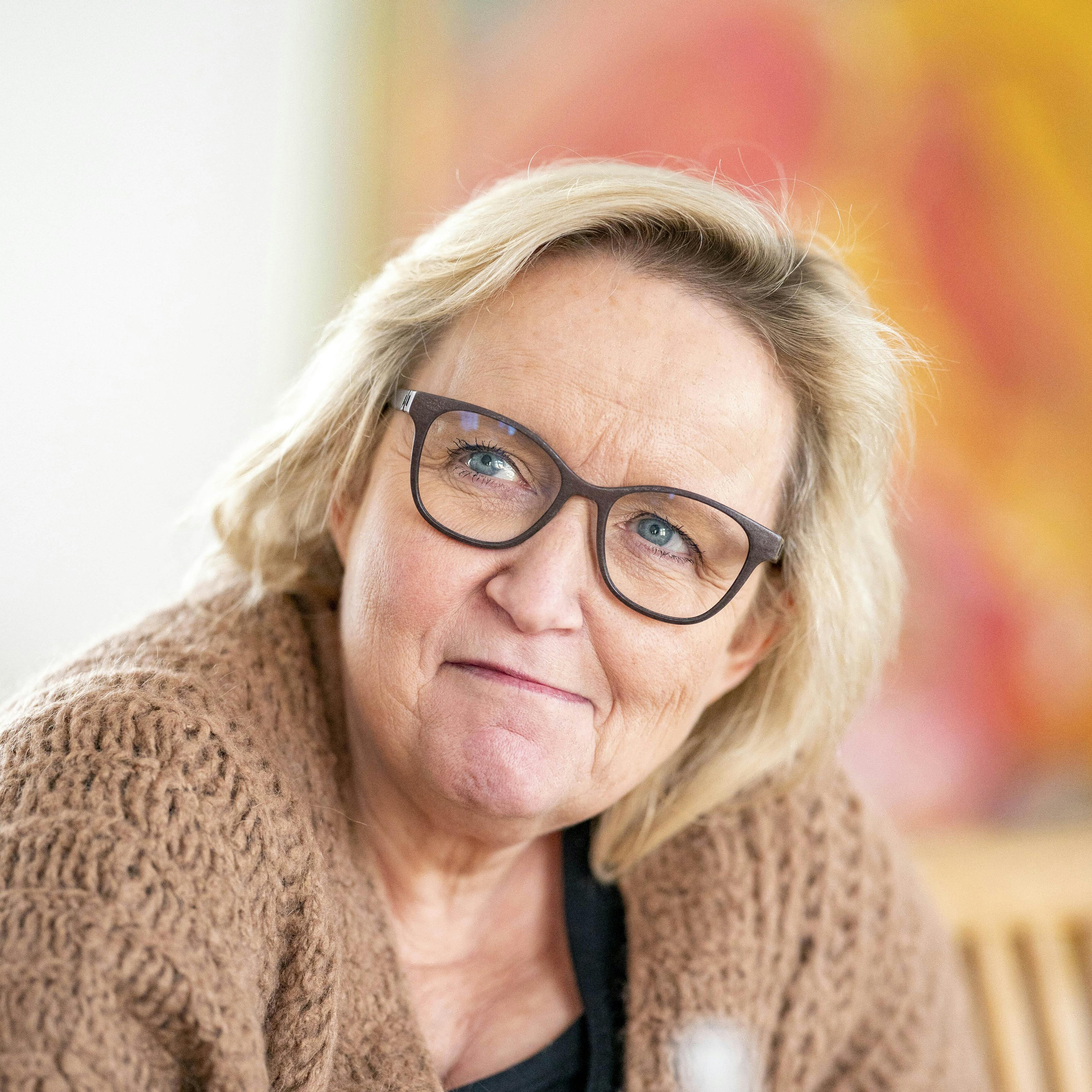 Indtil videre kører det for Tine Gøtzsche i "Forræder", der er nået halvvejs i sæsonen.