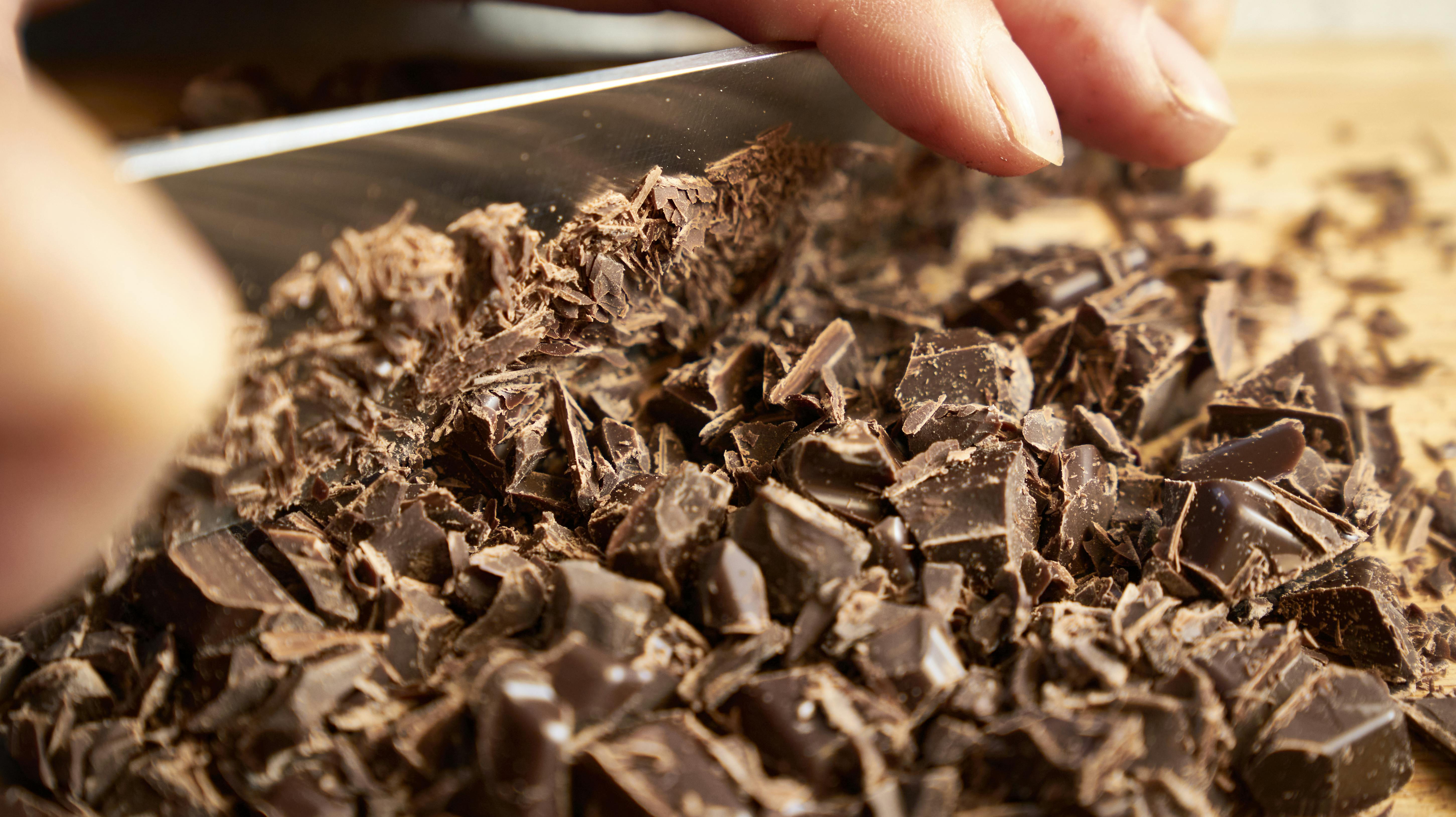 Chokolade-elskere kan se frem til at skære ned for forbruget – eller være klar til at punge ud for den søde spise.