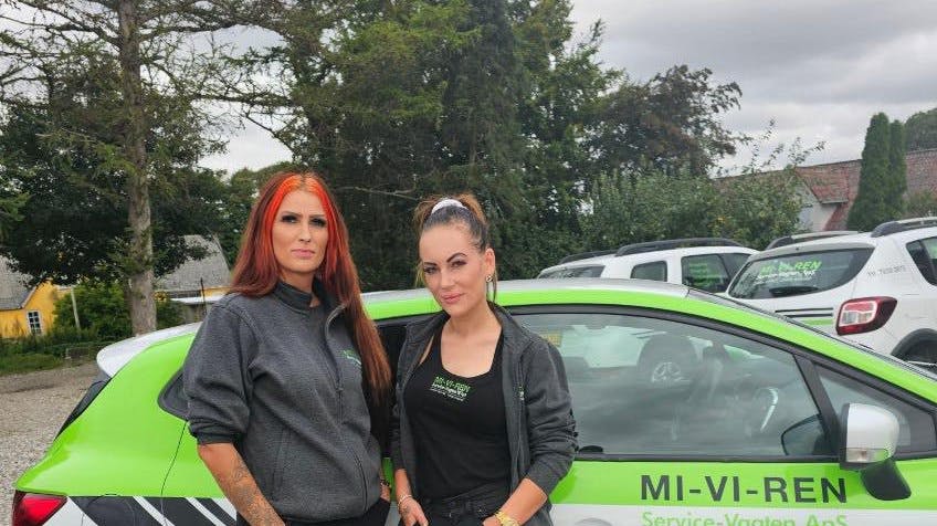 Omsorgshjælperne Louise Kuld og Malene Nielsen er dybt berørte af hele situationen.