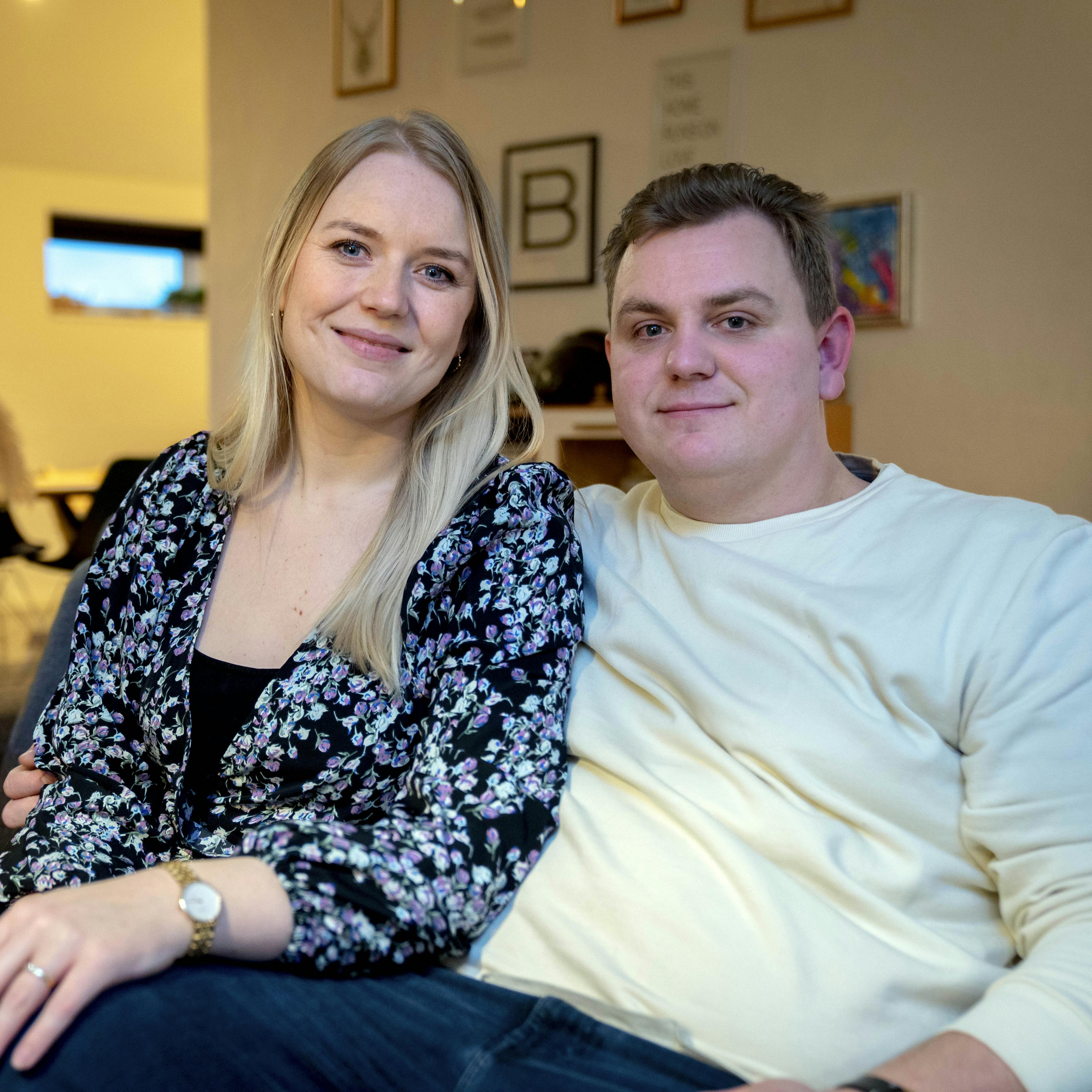 Billeder af ”Årgang 20”-familien Maria, Nikolaj, Solvej og Mathilde. Maria Skødt og Nikolaj Bek