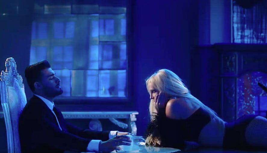 Britney og Sam i "Slumber Party"-musikvideoen fra 2016.