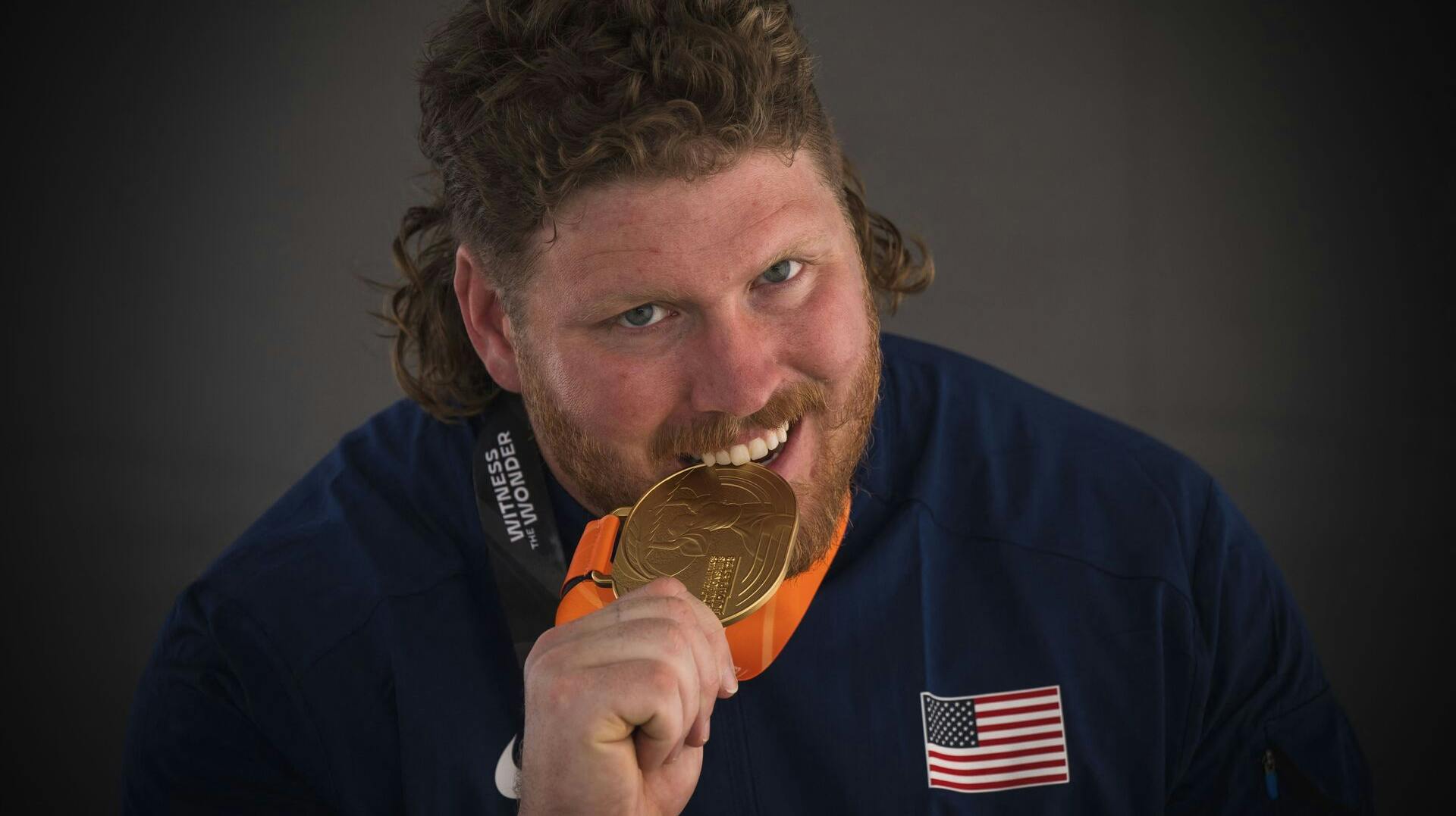 Ryan Crouser fortæller nu, at han ikke vandt VM-guld til trods for to blodpropper i det ene ben.