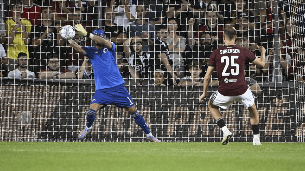 FCK gik videre fra dobbeltopgøret mod Sparta Prag med en sejr i straffesparkskonkurrence.