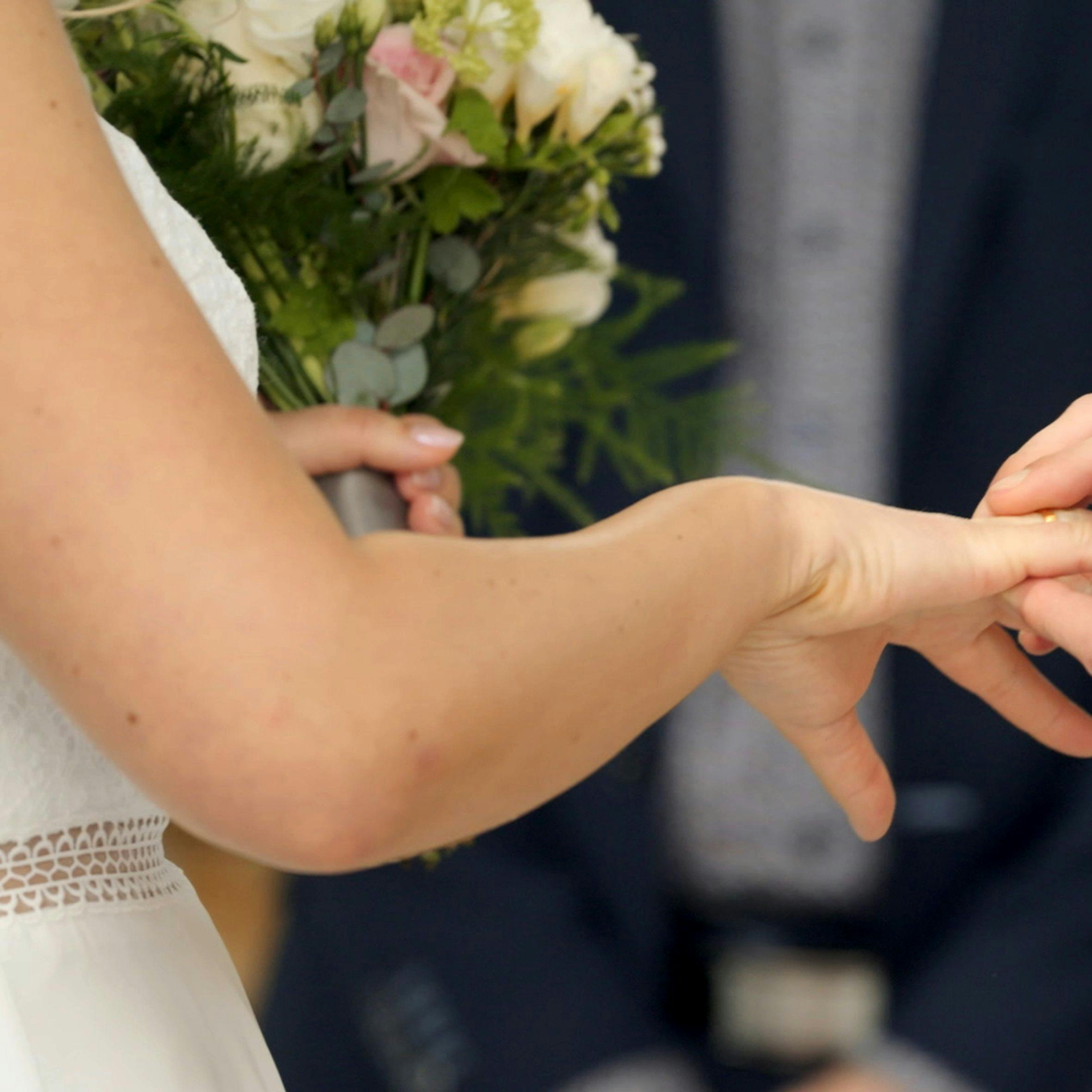 Fem nye par prøver lykken i "Gift ved første blik".