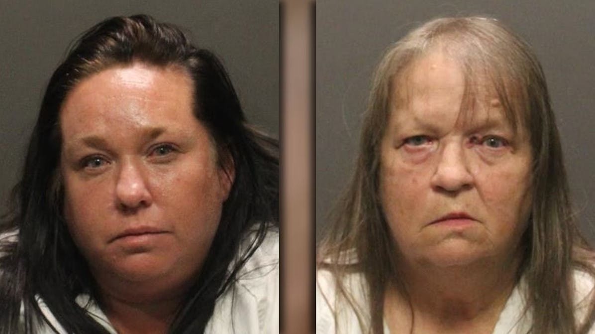 Sandra og Elizabeth Kraykovich - mor og datter - er nu tiltalt for at have slået deres 9-årige barn og barnebarn ihjel.