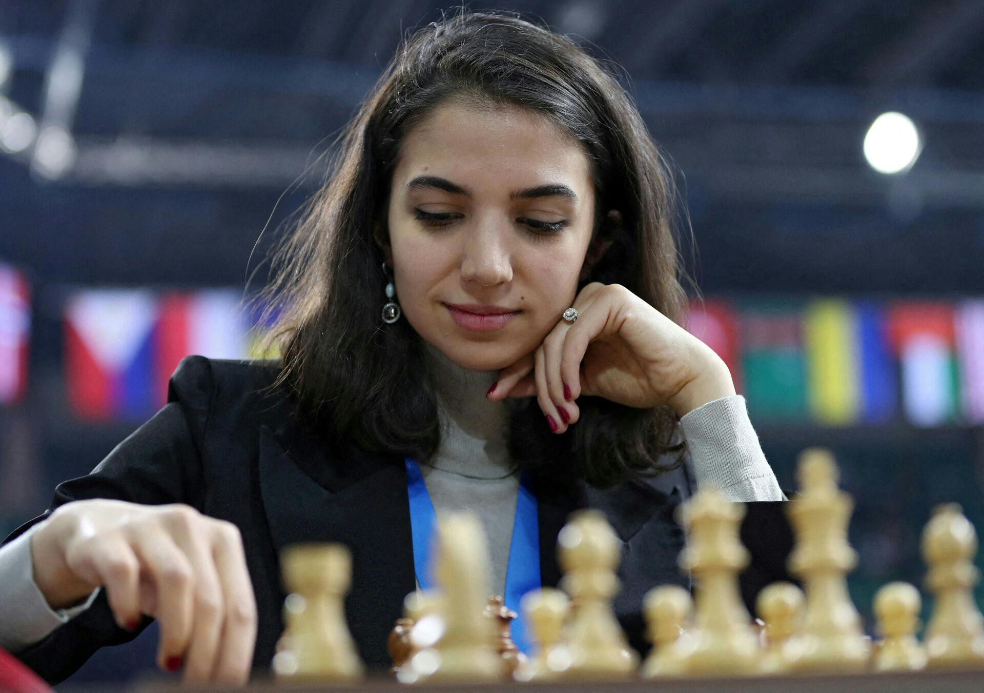 Kun "ægte kvinder" kan spille med i kvindeskak, mener stort skakforbund.