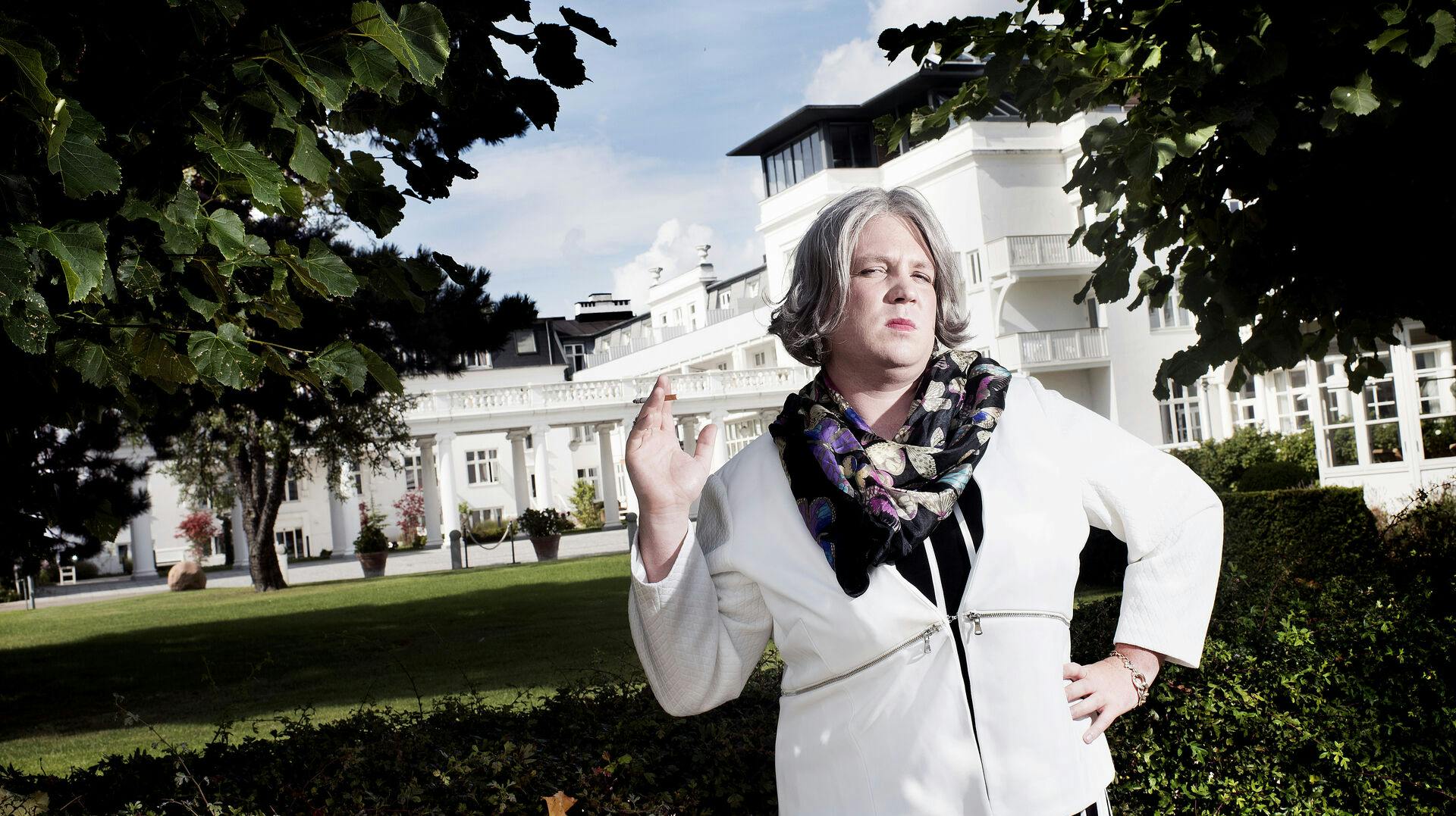 Din veninde, heltinde, gudinde og værtinde Kirsten Birgit Schiøtz Kretz Hørsholm er tilbage.