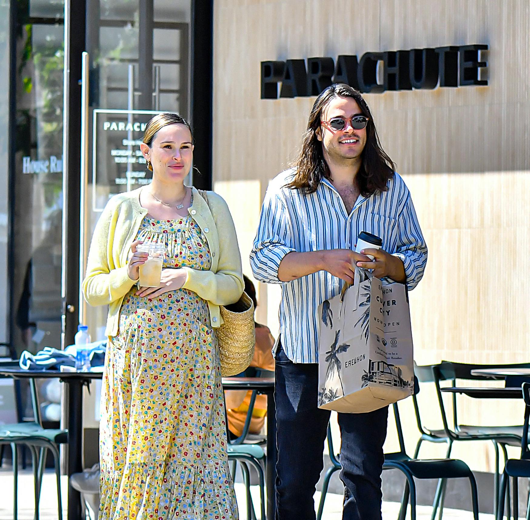Rumer Willis Is All Smiles As She Holds Her Baby Bump While Out With Her Boyfriend Derek Richard Thomas In Los Angeles, CA. The expecting parents were seem grabbing some coffee and quick snacks from Erewhon. 10 Apr 2023 Pictured: Rumer Willis. Photo credit: @CelebCandidly / MEGA TheMegaAgency.com +1 888 505 6342 (Mega Agency TagID: MEGA967546_001.jpg) [Photo via Mega Agency]