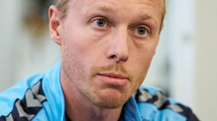 Simon Kjærs yacht-investering har vist sig at være en dødssejler.