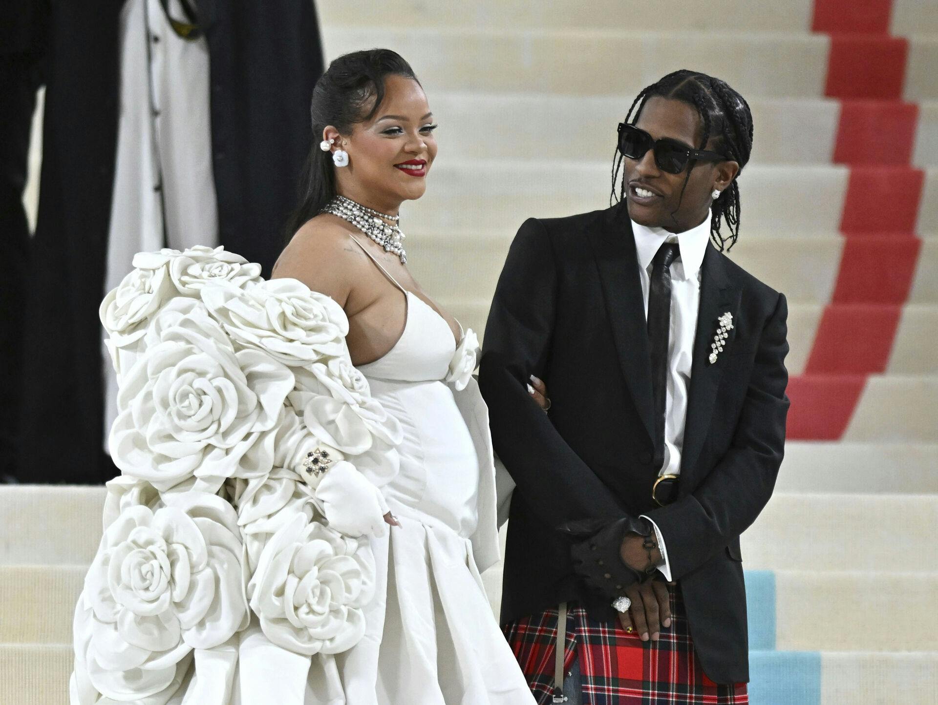 Photo by: zz/NDZ/STAR MAX/IPx 2023 5/1/23 Rihanna and ASAP Rocky at the 2023 Costume Institute Benefit Gala celebrating the opening of the exhibition "Karl Lagerfeld: A Line Of Beauty" held on May 1, 2023 at The Metropolitan Museum of Art in New York City. (NYC)