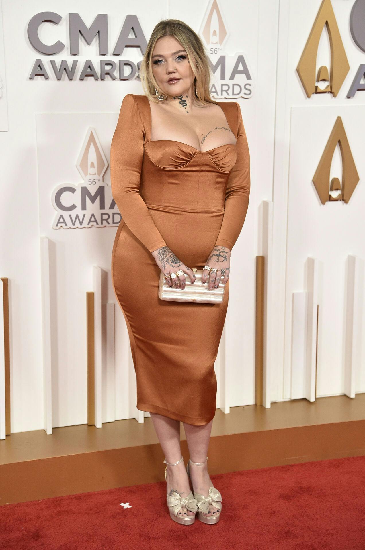 Sådan så Elle King ud til CMA Awards i november 2022.