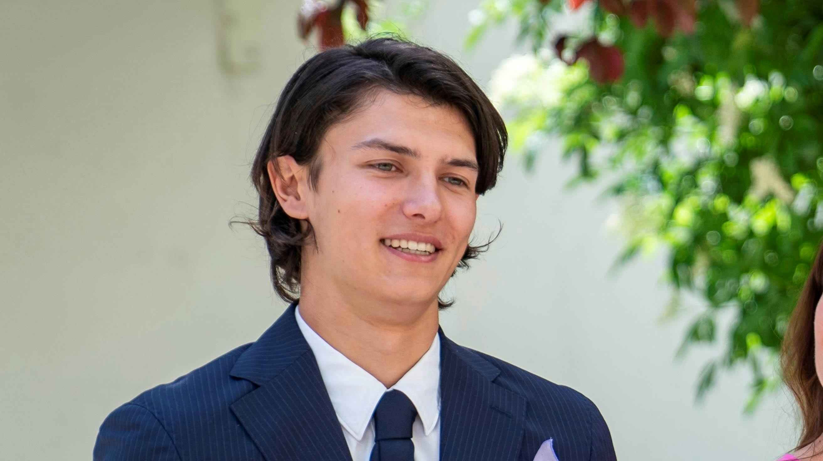 Grev Nikolai fejrer sin 24-års fødselsdag i Australien. Her bliver han fejret af kæresten Benedikte og de nye venner.