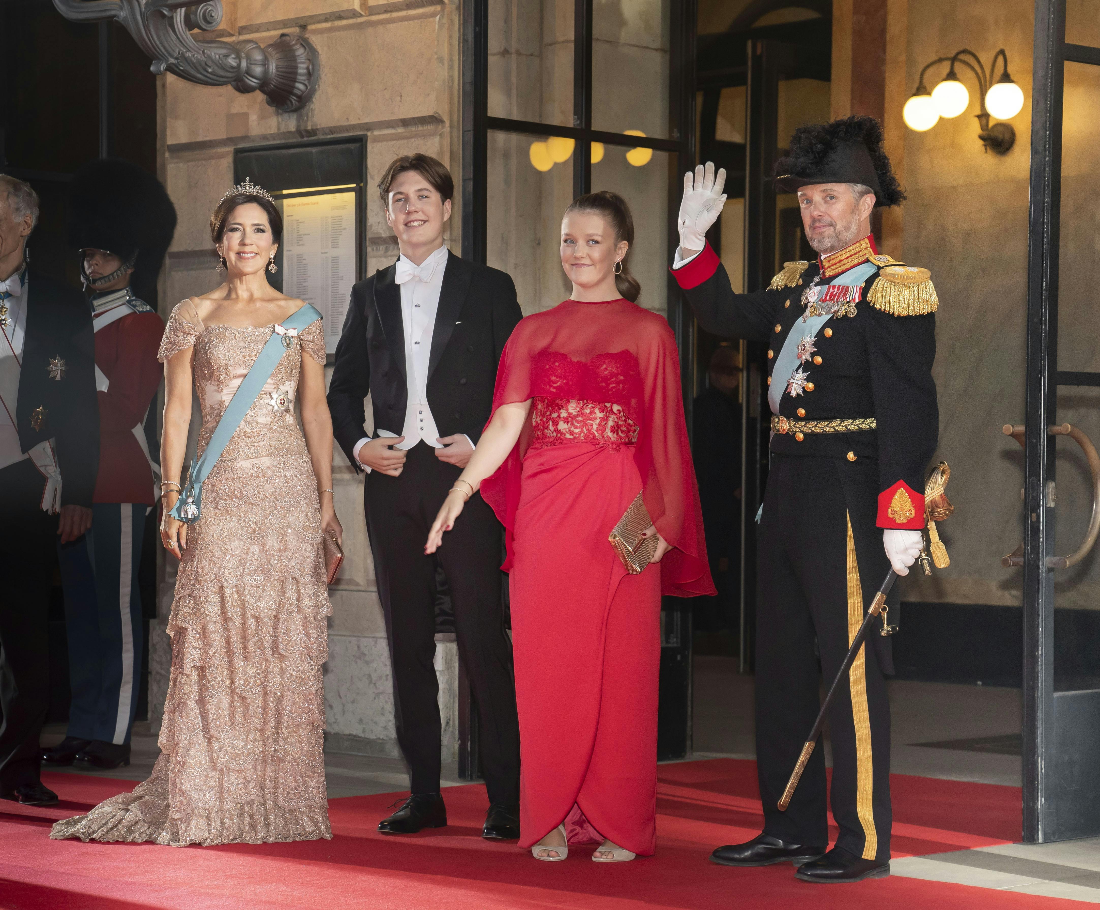 Kronprinsesse Mary, prins Christian, prinsesse Isabella og kronprins Frederik