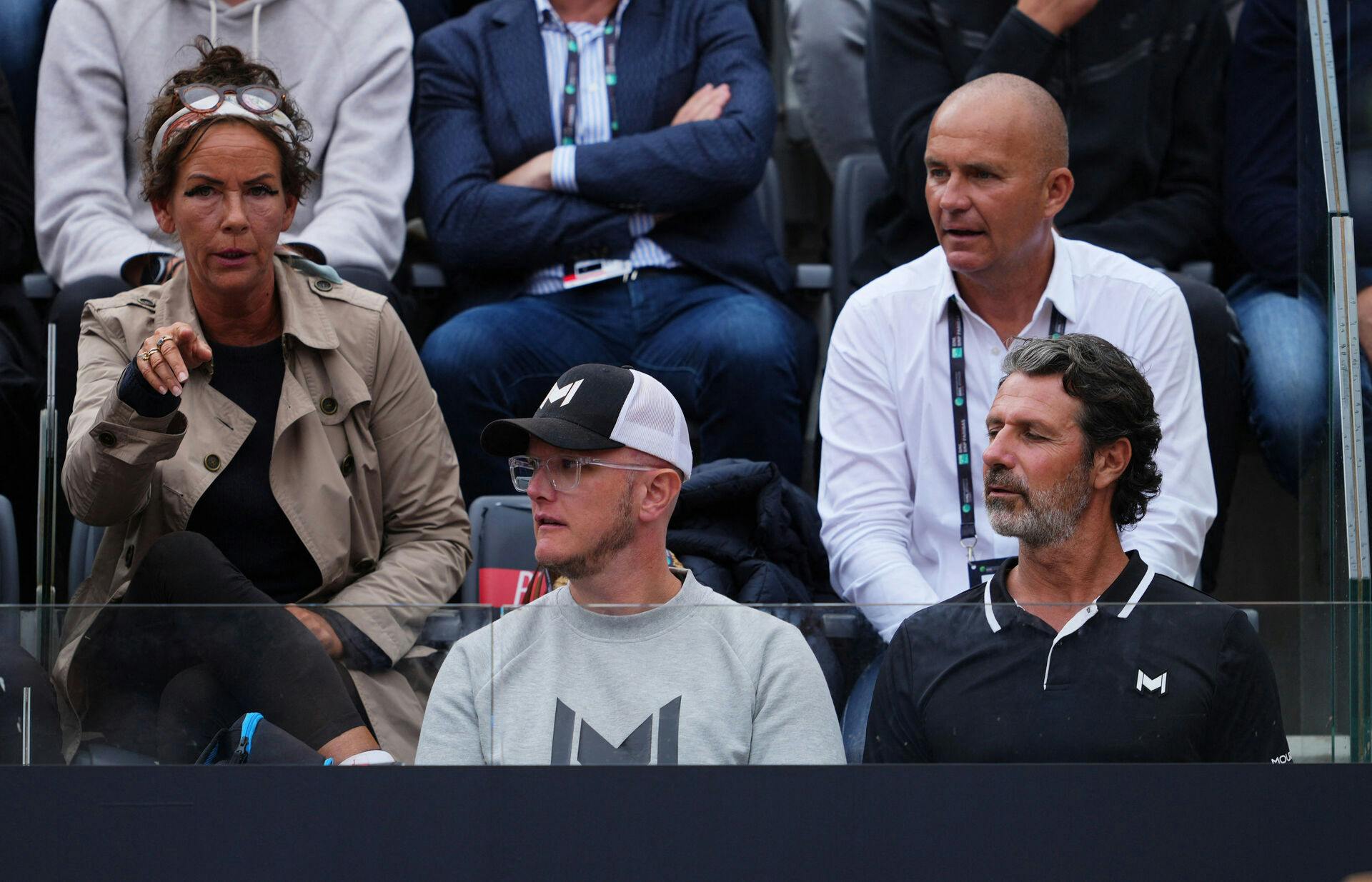 Patrick Mouratoglou (nederst til højre) har siden efteråret været en del af danskerens team i lange perioder. Måske er det slut - for nu.