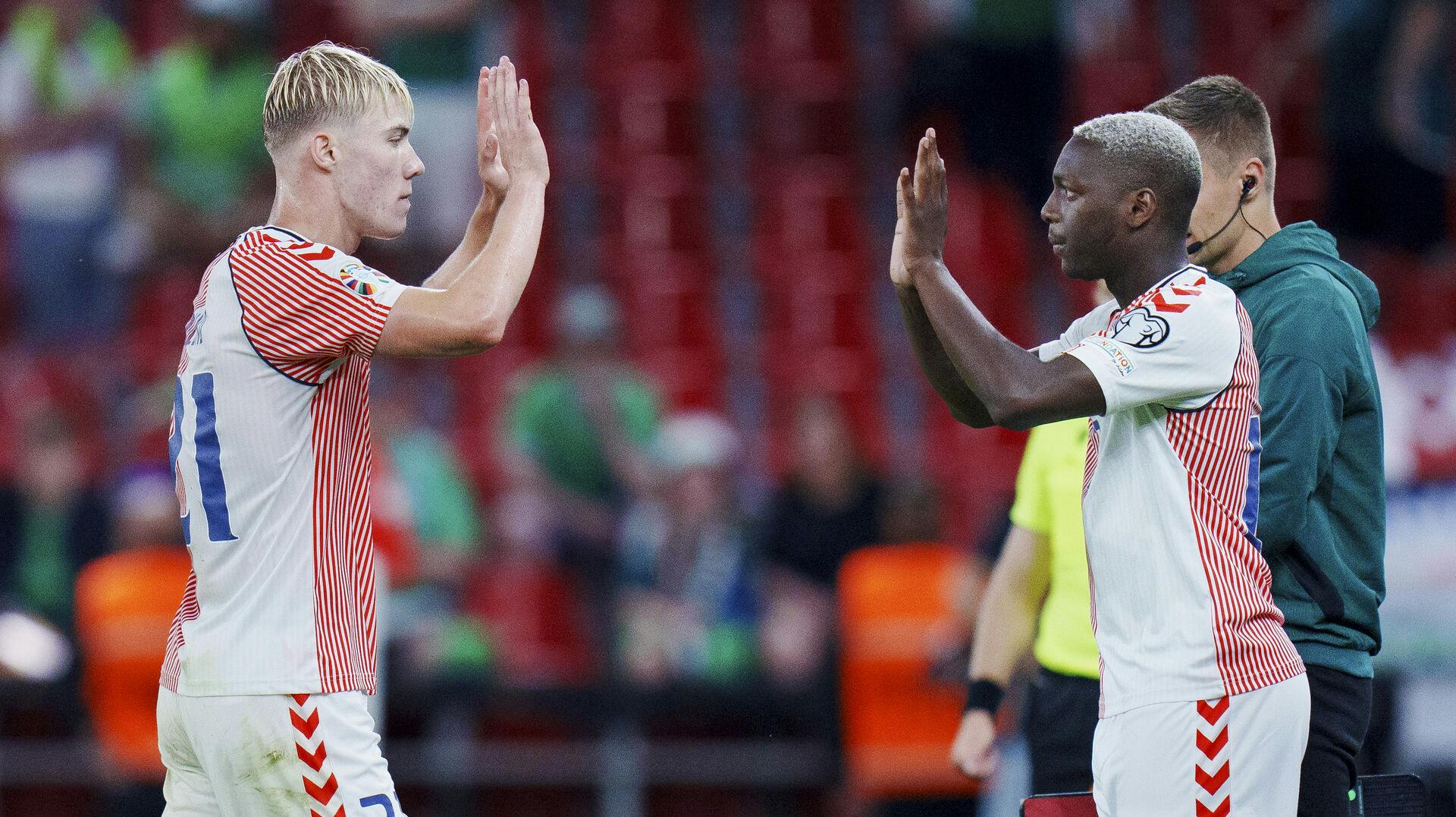 Mohamed Daramy skiftes ind i stedet for Andreas Skov Olsen under EM-kvalifikationskampen mellem Danmark og Nordirland i Parken i København fredag den 16. juni 2023. (Foto: Liselotte Sabroe/Ritzau Scanpix)