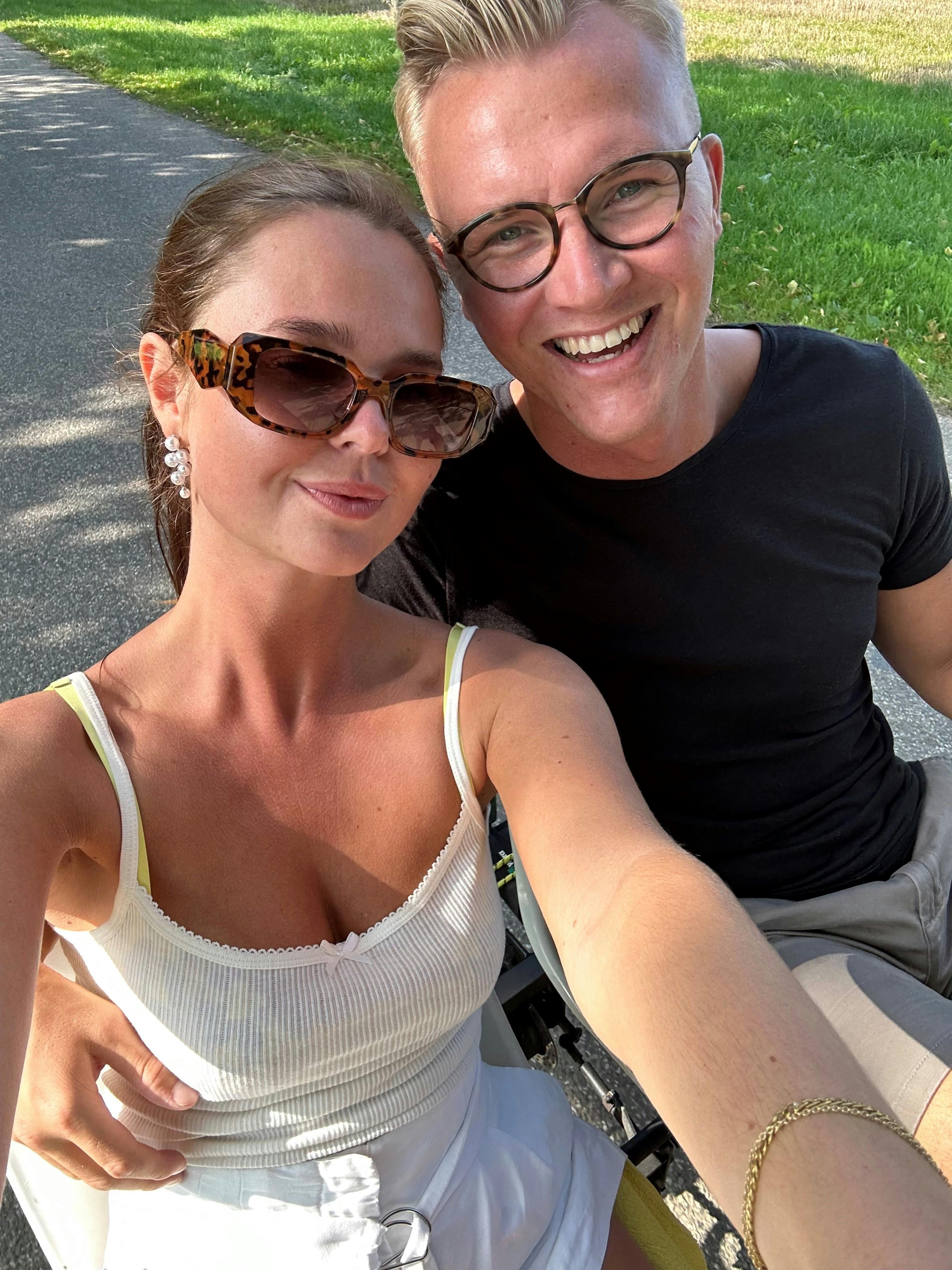 https://imgix.seoghoer.dk/2023-08-30/mads-rommelhoff-og-olivia.jpg