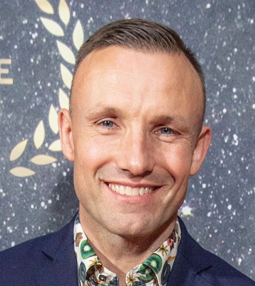 Mikkel Kessler åbner nu en dør for interesserede ved at høvle to millioner af prisen på sin lystejendom.