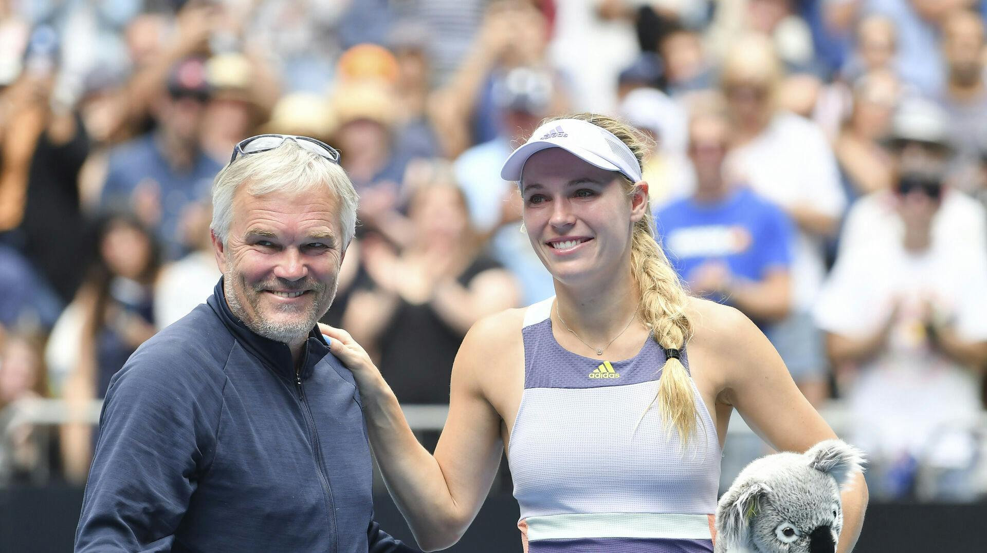 De fleste af os husker nok Piotr Wozniacki som han ser ud her i 2020 i australien, efter Caroline Wozniackis afskedskamp.