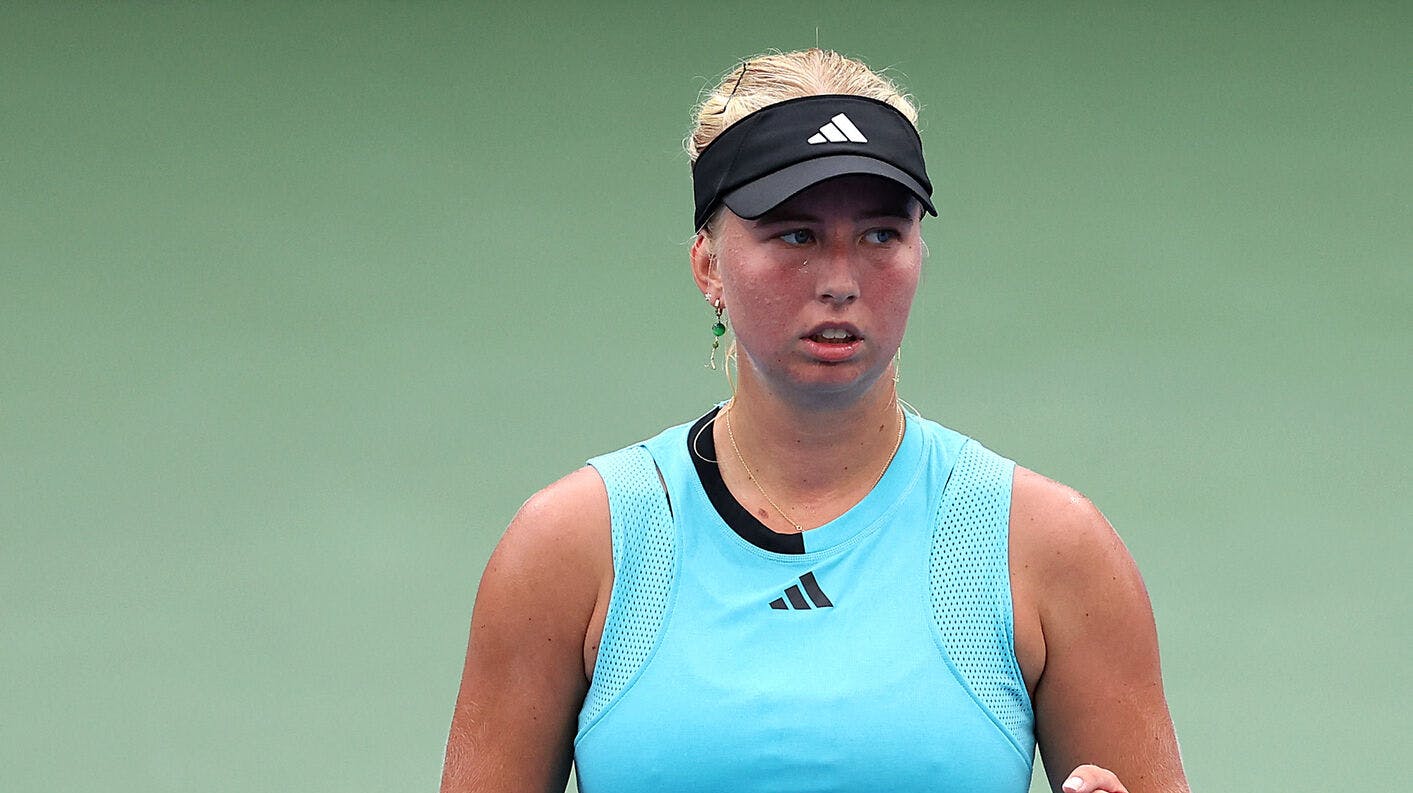 Der var masser lyd på Tauson, da hun sendte sin russiske veninde Anastasija Potapova ud i første runde.
